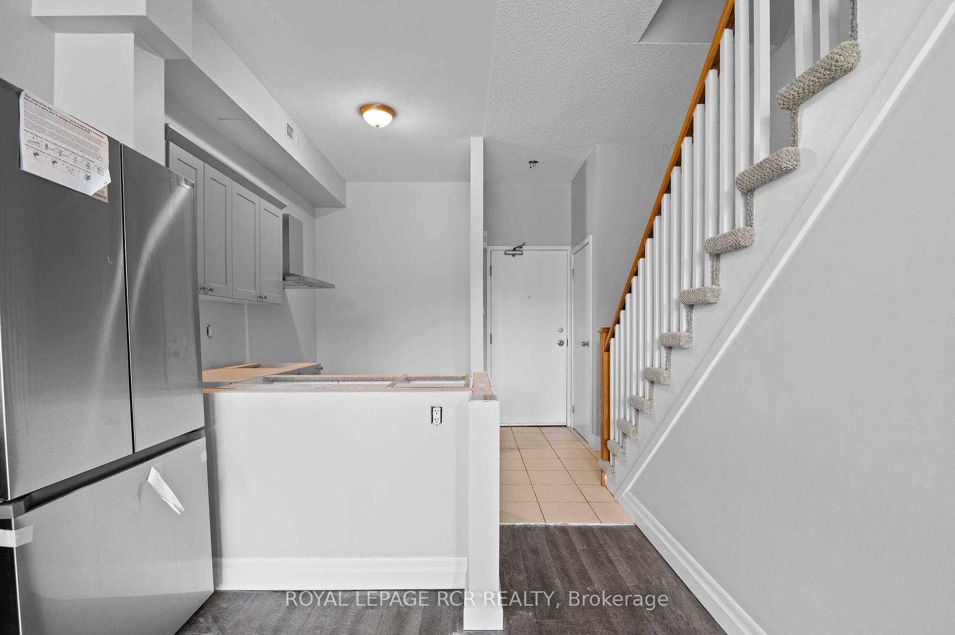 Photo 18 of Unit 4, 56 Queen Street N, Caledon, Bolton North — HOMEH