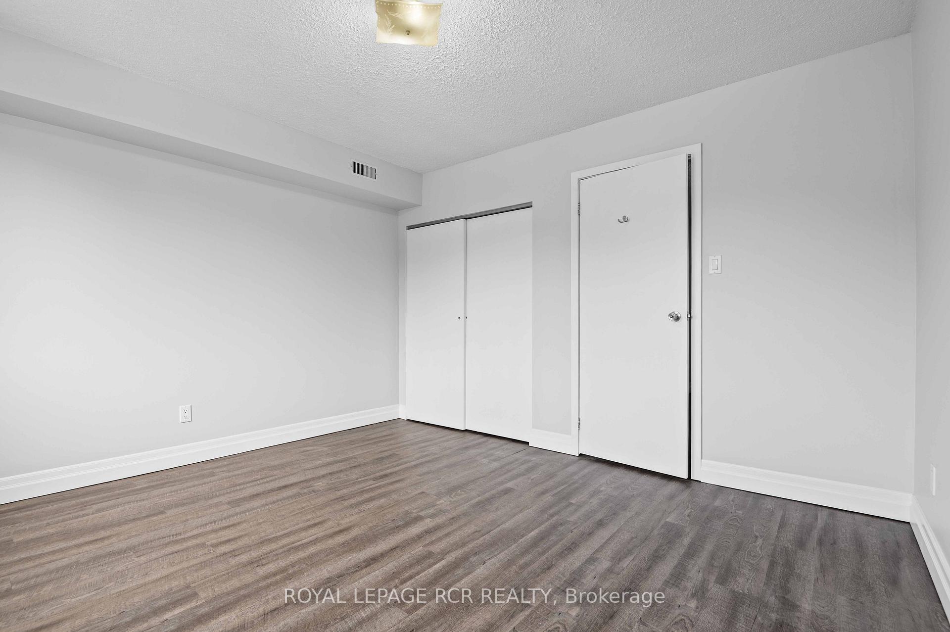 Photo 29 of Unit 4, 56 Queen Street N, Caledon, Bolton North — HOMEH