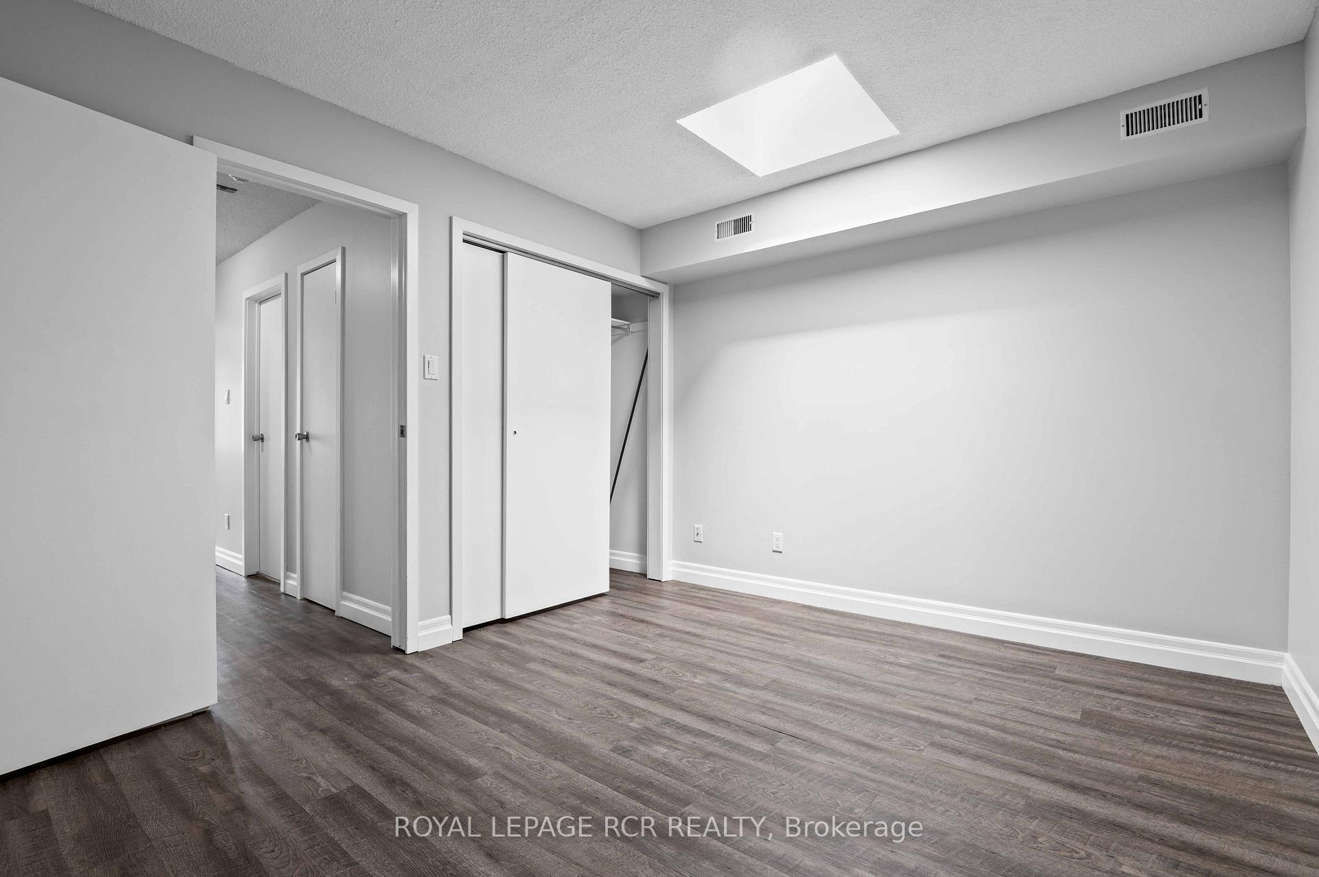 Photo 35 of Unit 4, 56 Queen Street N, Caledon, Bolton North — HOMEH