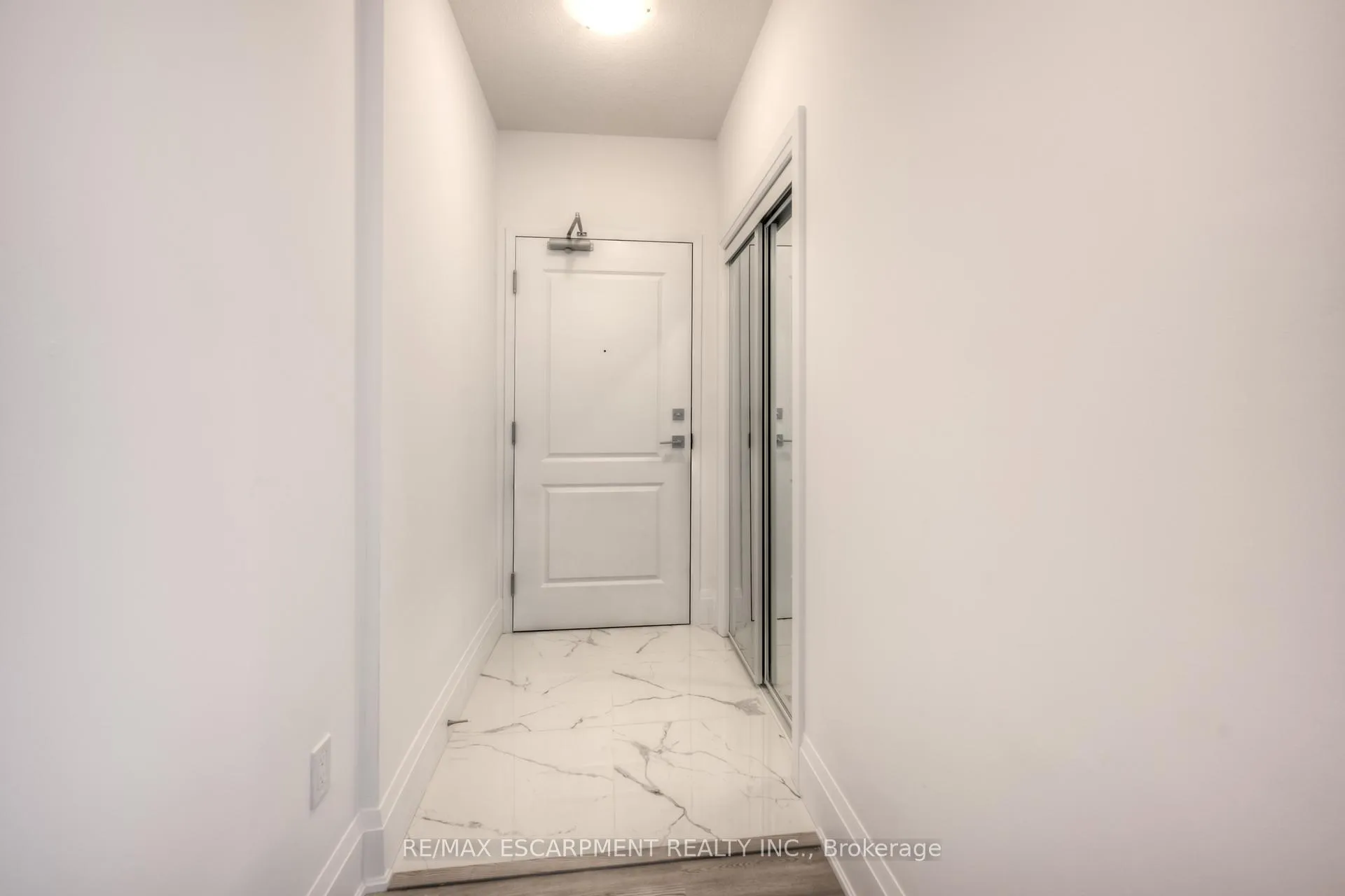 Photo 7 of Unit 909, 450 Dundas Street E, Hamilton, Waterdown — HOMEH