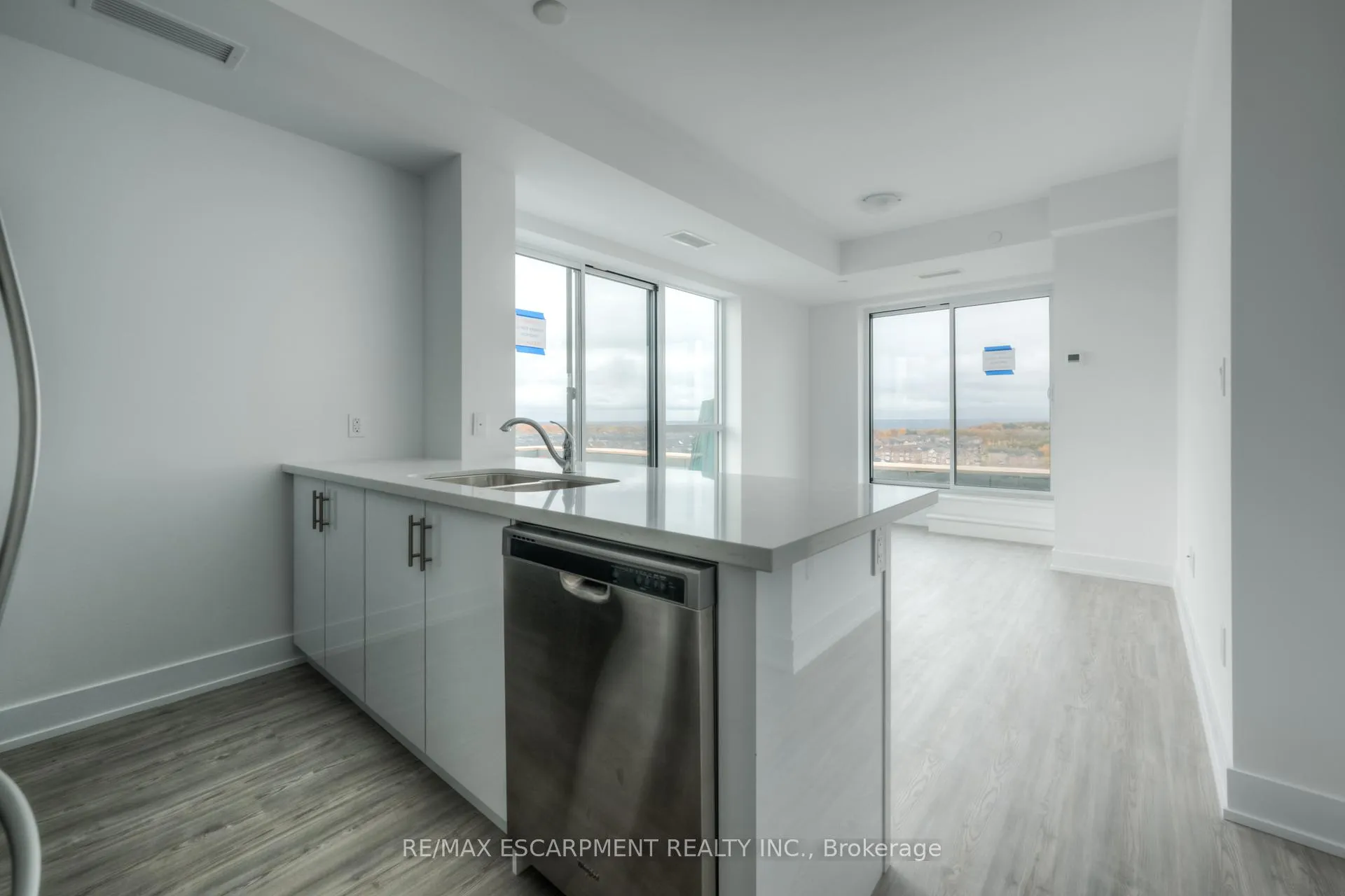 Photo 11 of Unit 909, 450 Dundas Street E, Hamilton, Waterdown — HOMEH