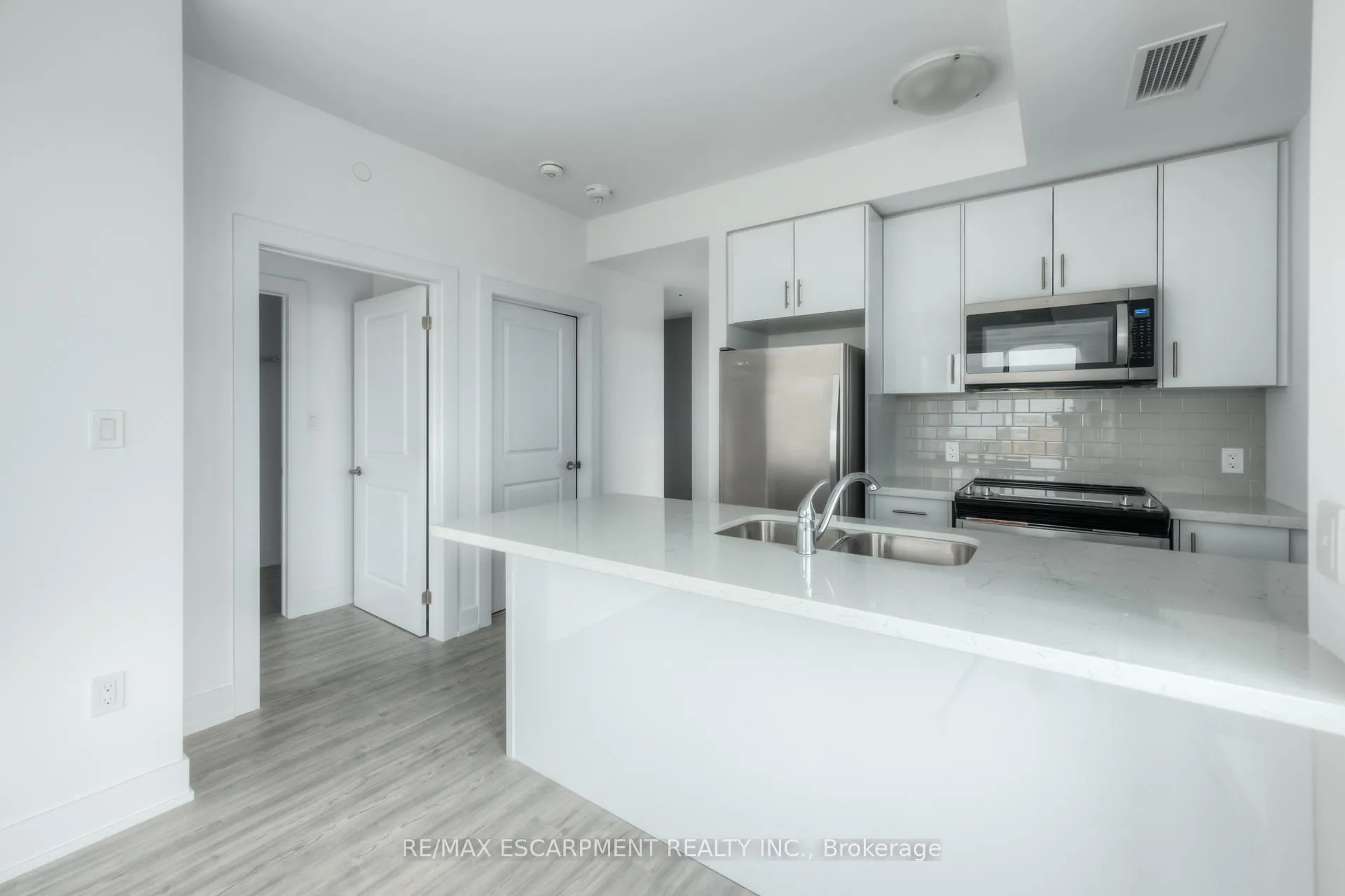 Photo 16 of Unit 909, 450 Dundas Street E, Hamilton, Waterdown — HOMEH