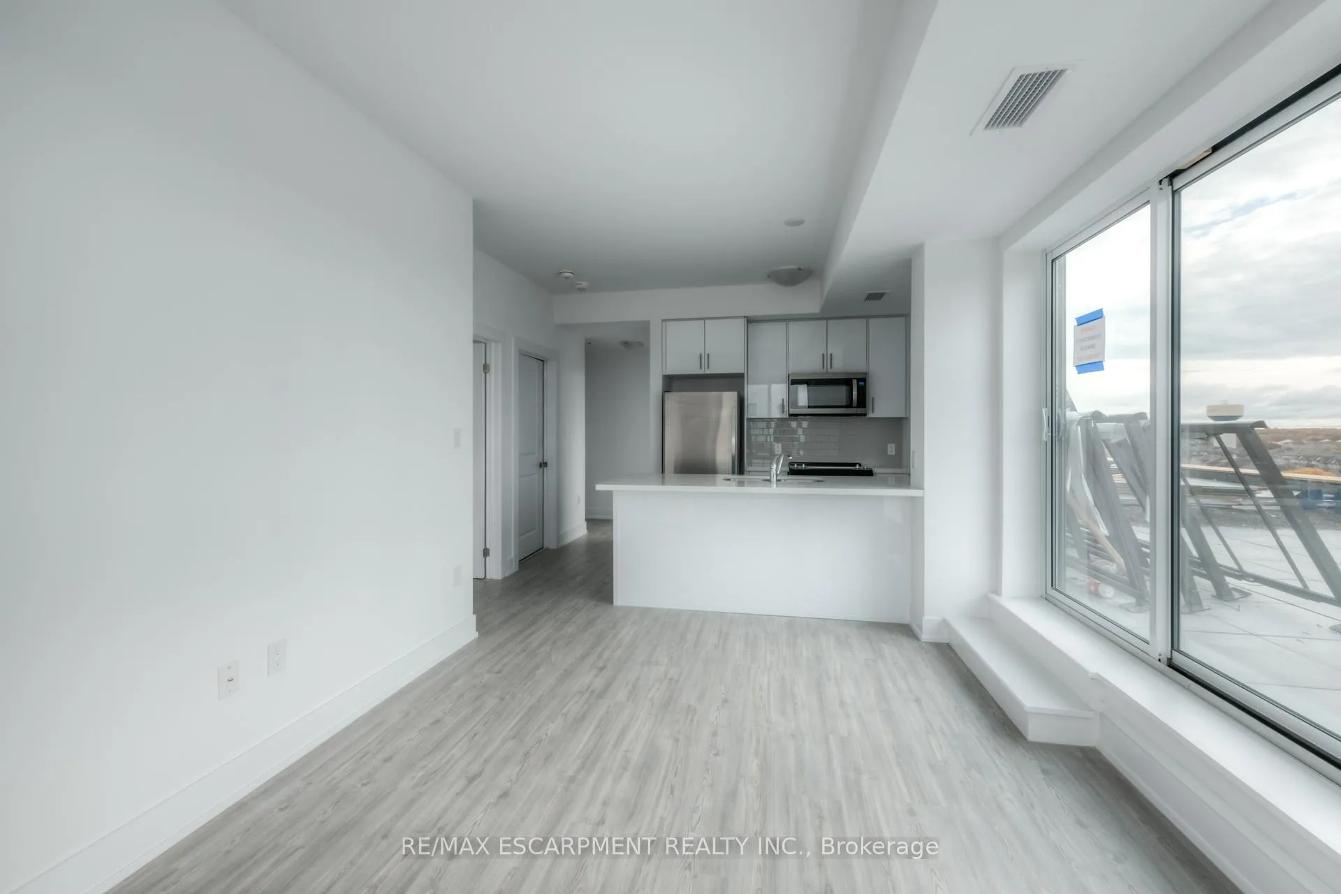 Photo 17 of Unit 909, 450 Dundas Street E, Hamilton, Waterdown — HOMEH
