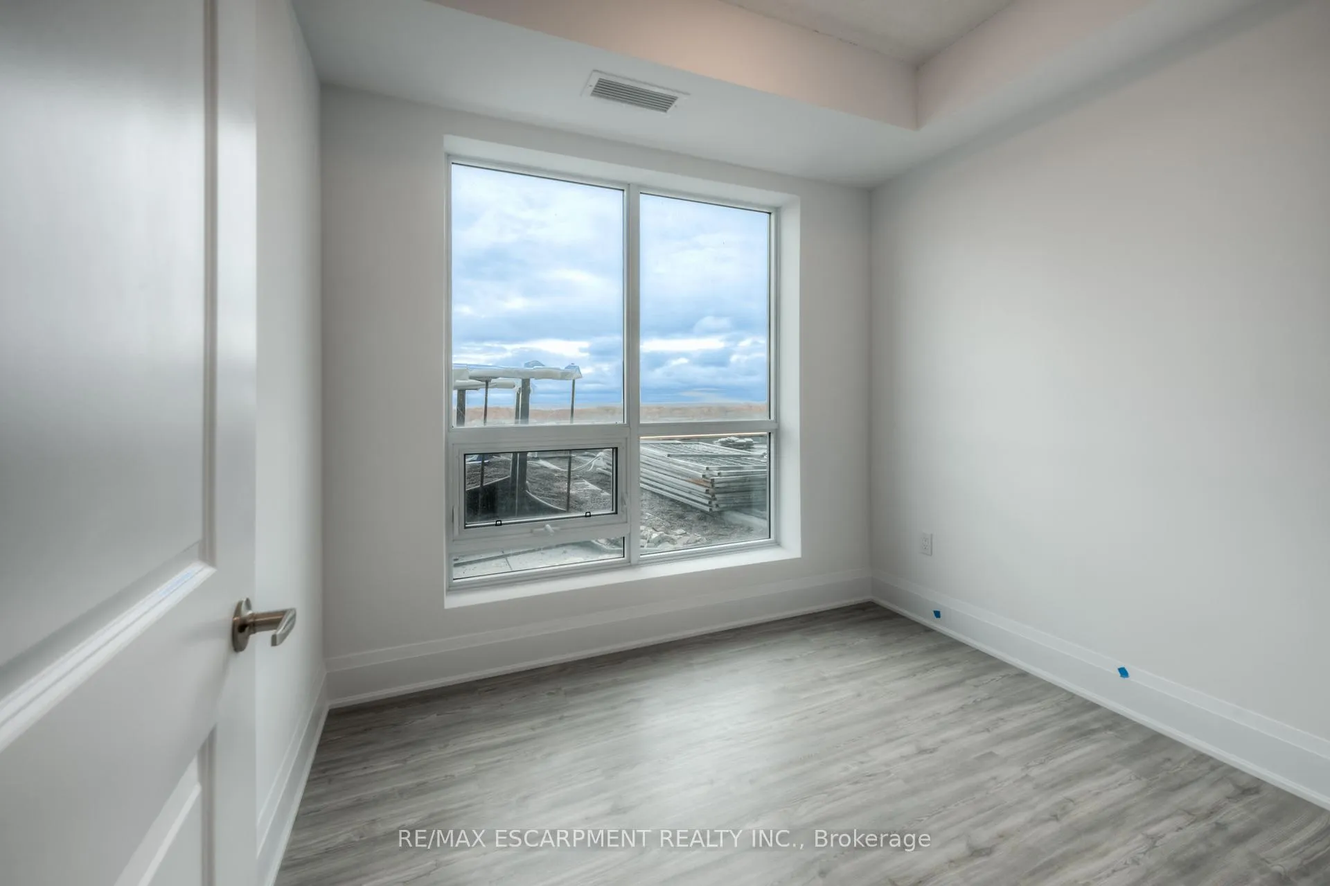 Photo 29 of Unit 909, 450 Dundas Street E, Hamilton, Waterdown — HOMEH