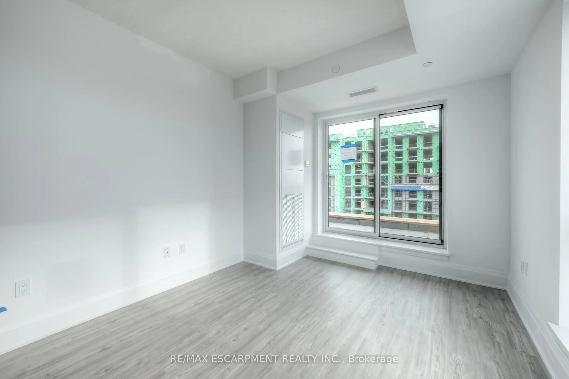 Photo 36 of Unit 909, 450 Dundas Street E, Hamilton, Waterdown — HOMEH