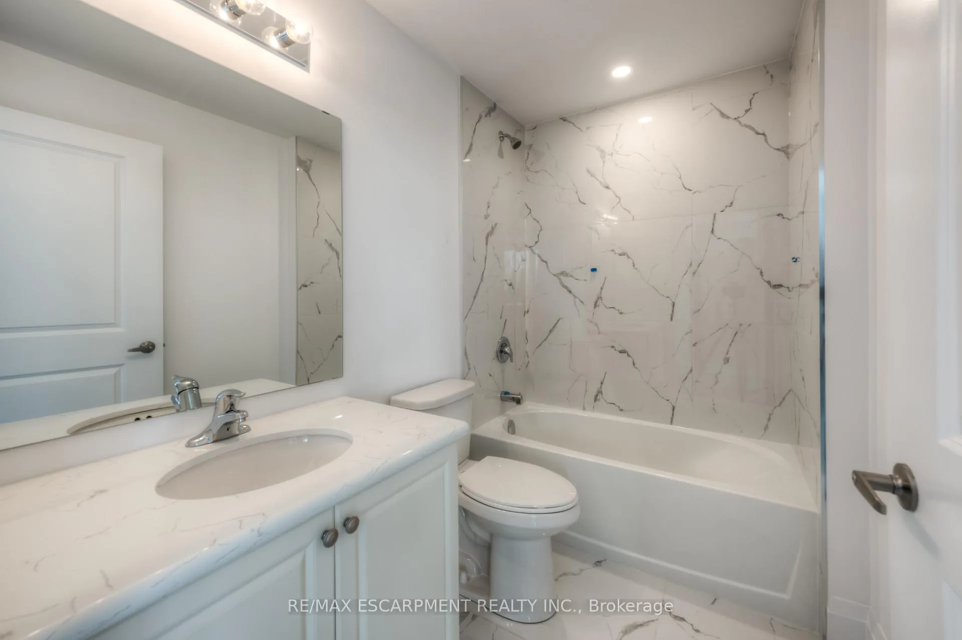 Photo 38 of Unit 909, 450 Dundas Street E, Hamilton, Waterdown — HOMEH