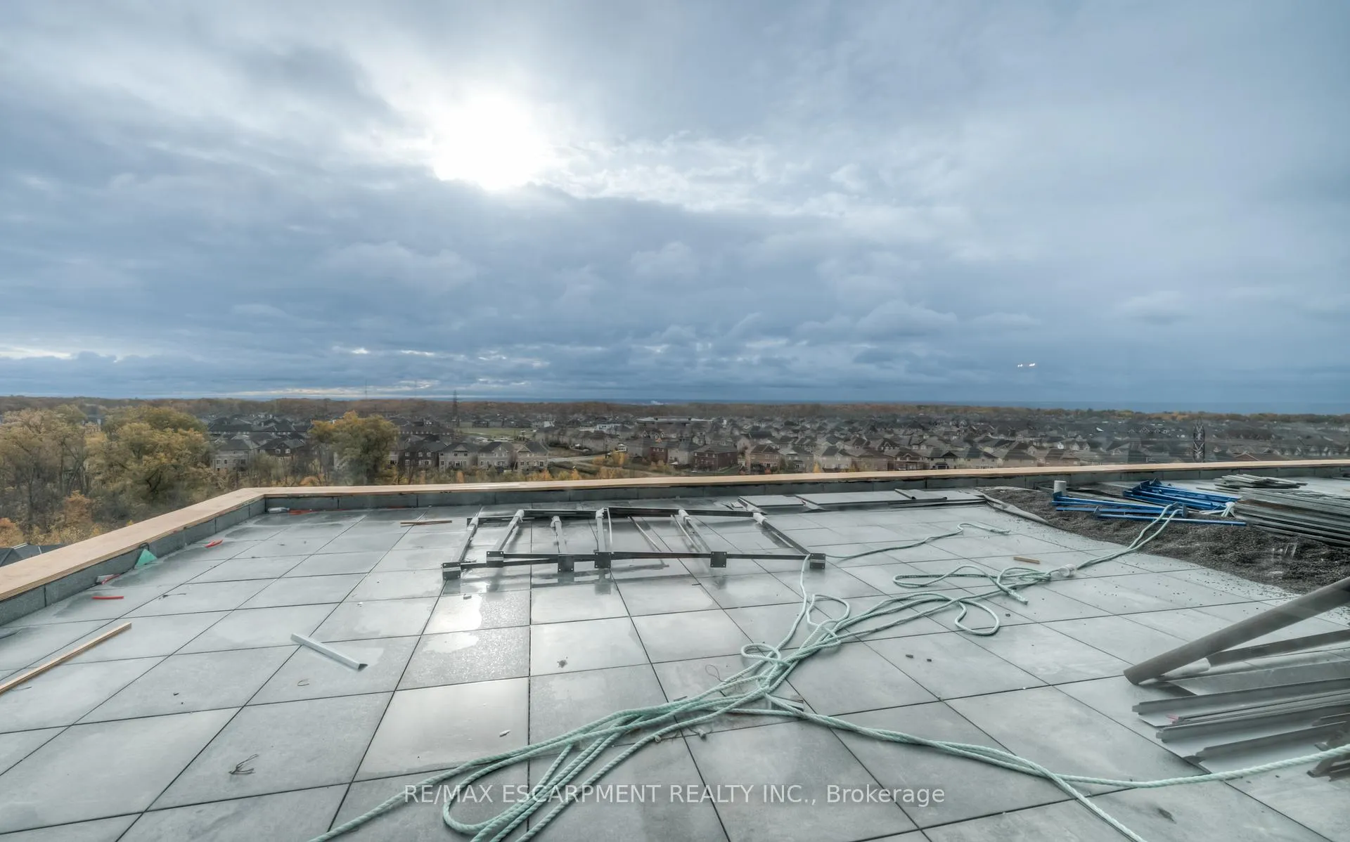 Photo 42 of Unit 909, 450 Dundas Street E, Hamilton, Waterdown — HOMEH