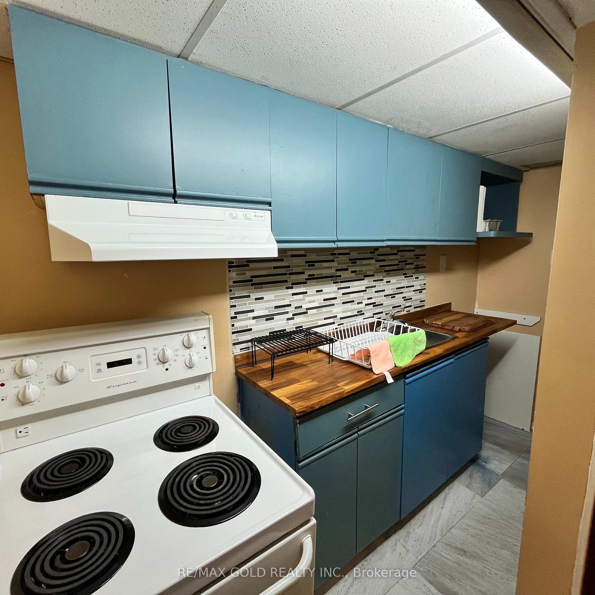 Photo 6 of Unit Basemnt, 68 Fleetwood Crescent, Brampton, Southgate — HOMEH