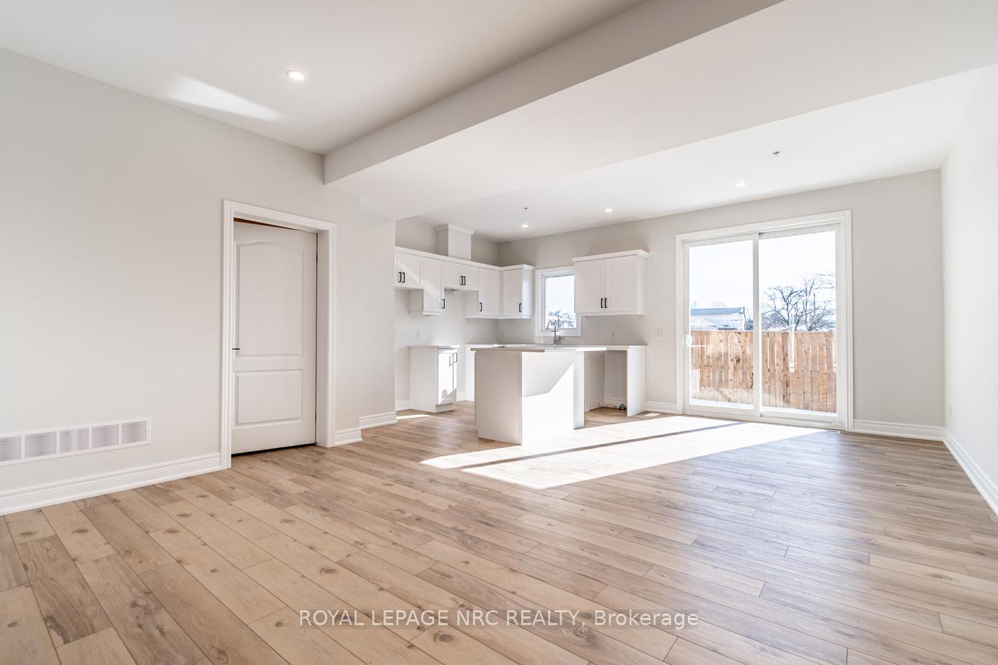 Photo 7 of Unit 22, 121A Moffatt Street, St. Catharines, Oakdale — HOMEH