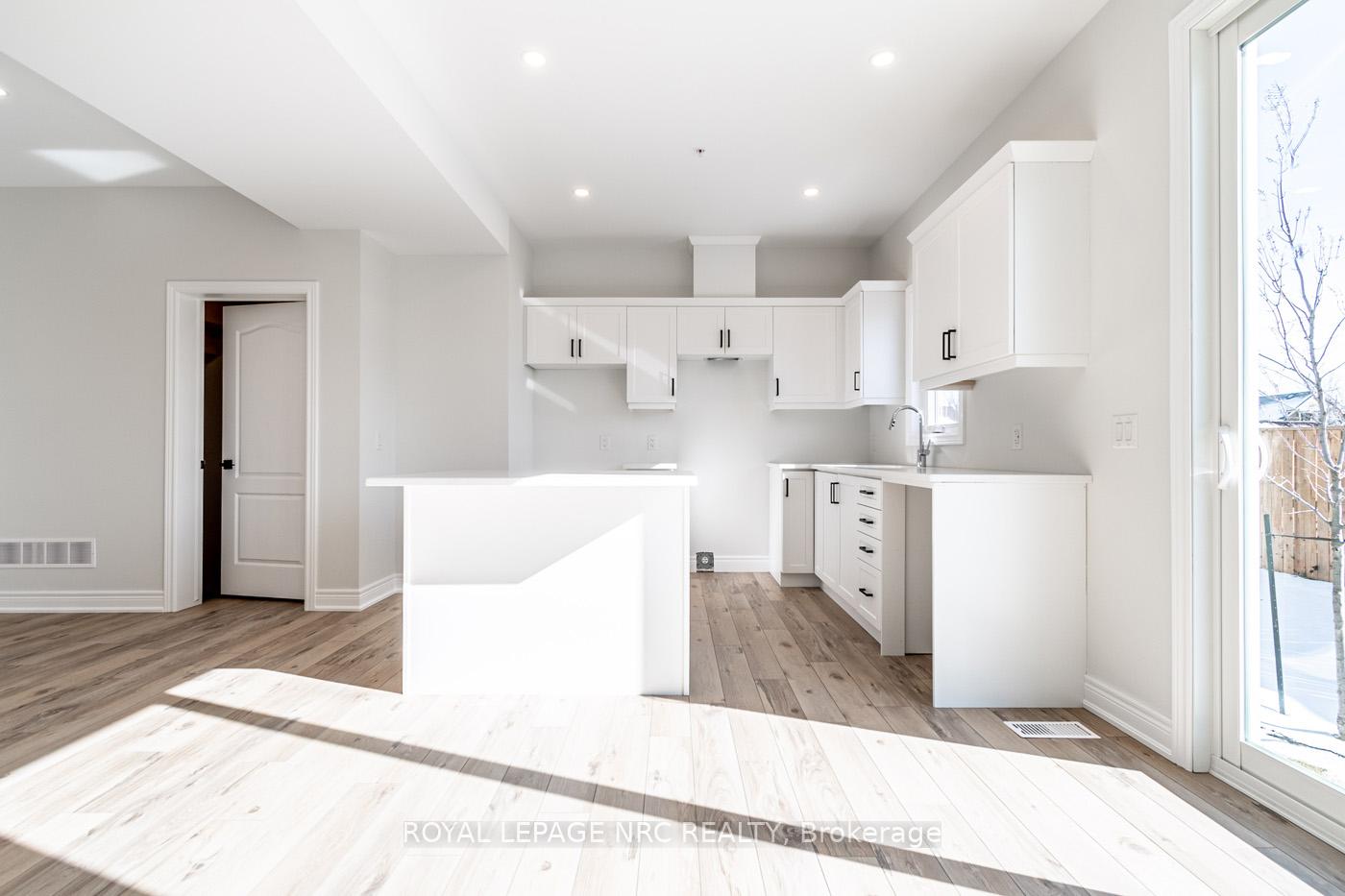 Photo 10 of Unit 22, 121A Moffatt Street, St. Catharines, Oakdale — HOMEH
