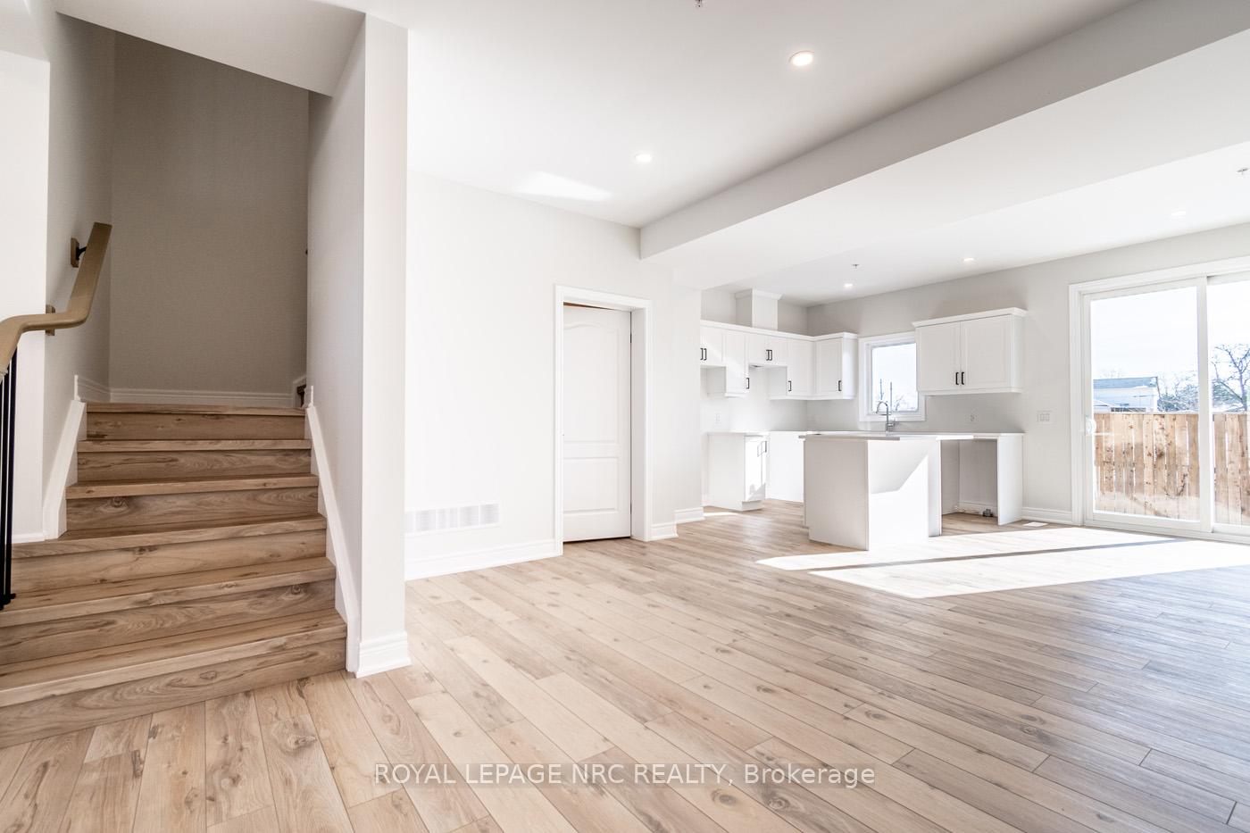 Photo 14 of Unit 22, 121A Moffatt Street, St. Catharines, Oakdale — HOMEH