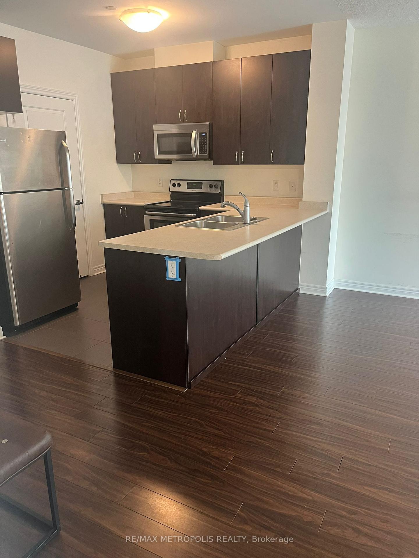 Photo 4 of Unit 304, 7400 Markham Road, Markham, Middlefield — HOMEH