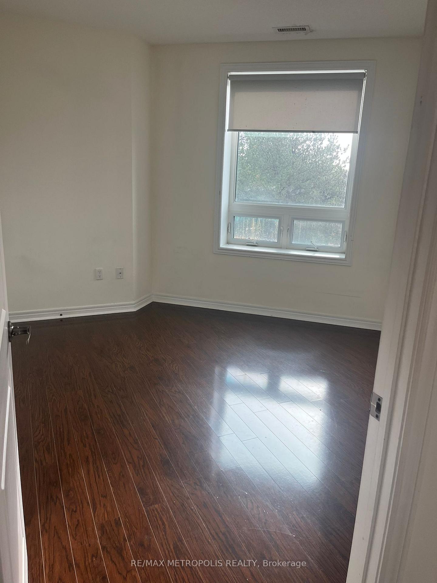 Photo 7 of Unit 304, 7400 Markham Road, Markham, Middlefield — HOMEH