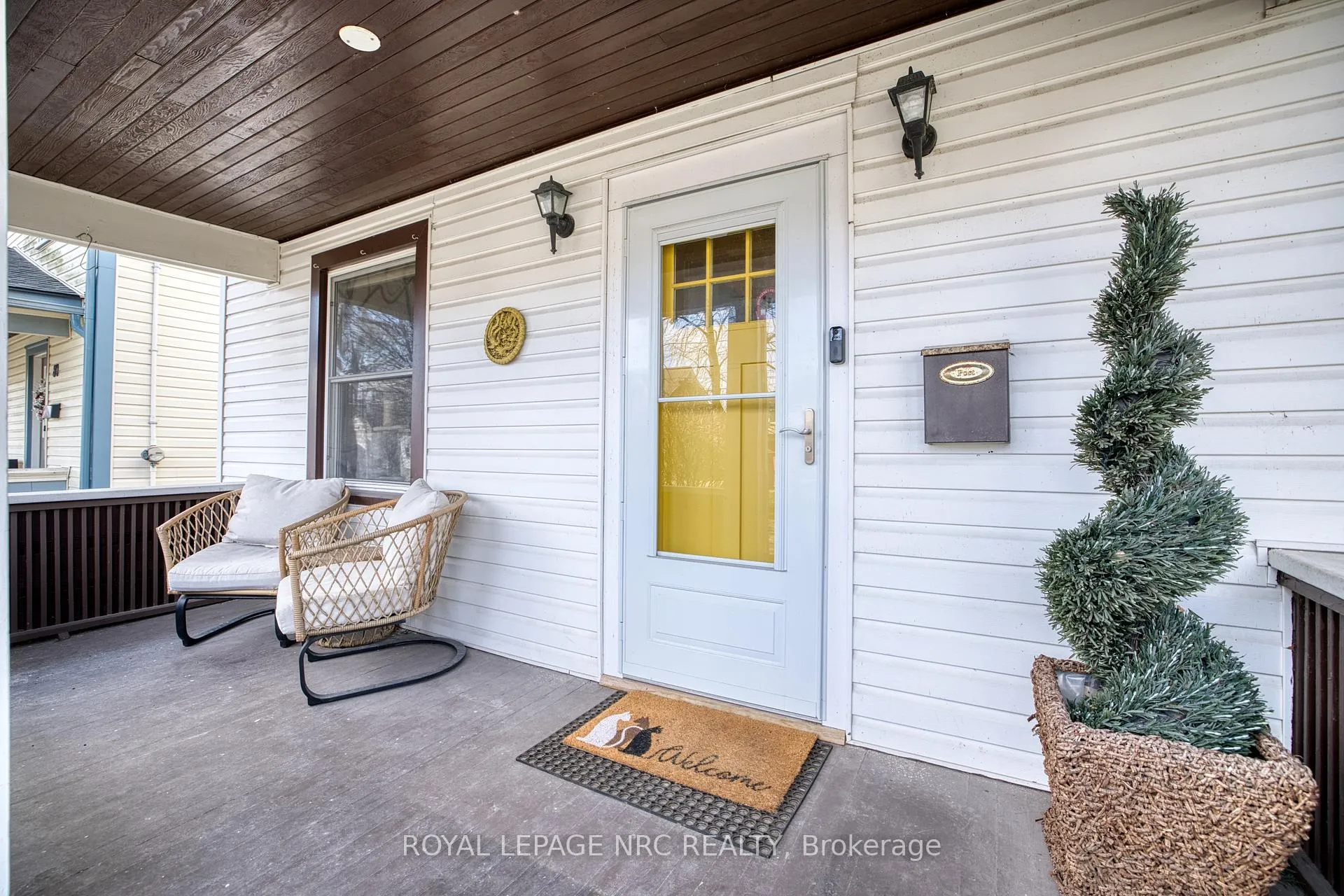 Photo 4 of 78 Russell Avenue, St. Catharines, Downtown — HOMEH