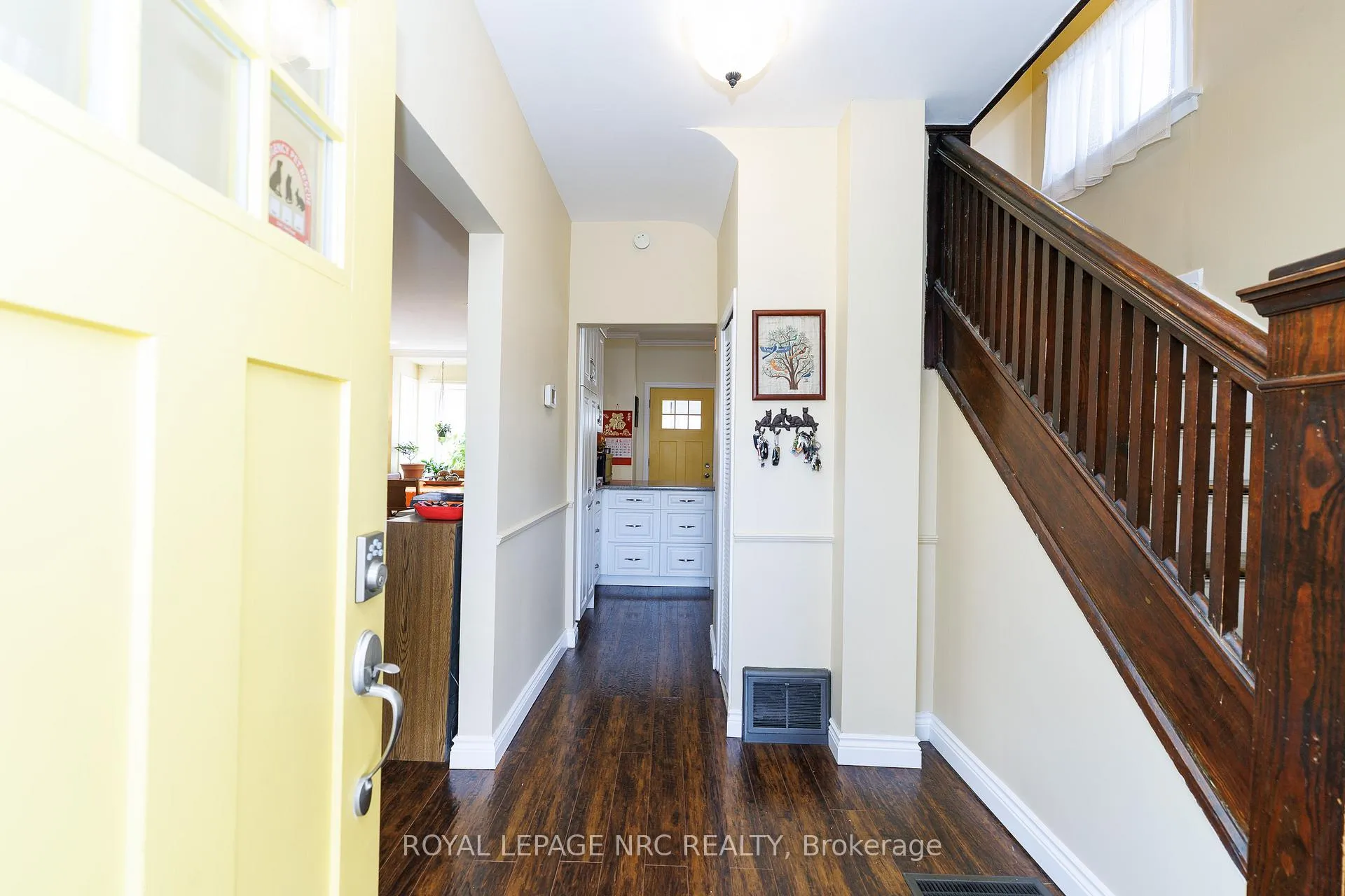 Photo 5 of 78 Russell Avenue, St. Catharines, Downtown — HOMEH