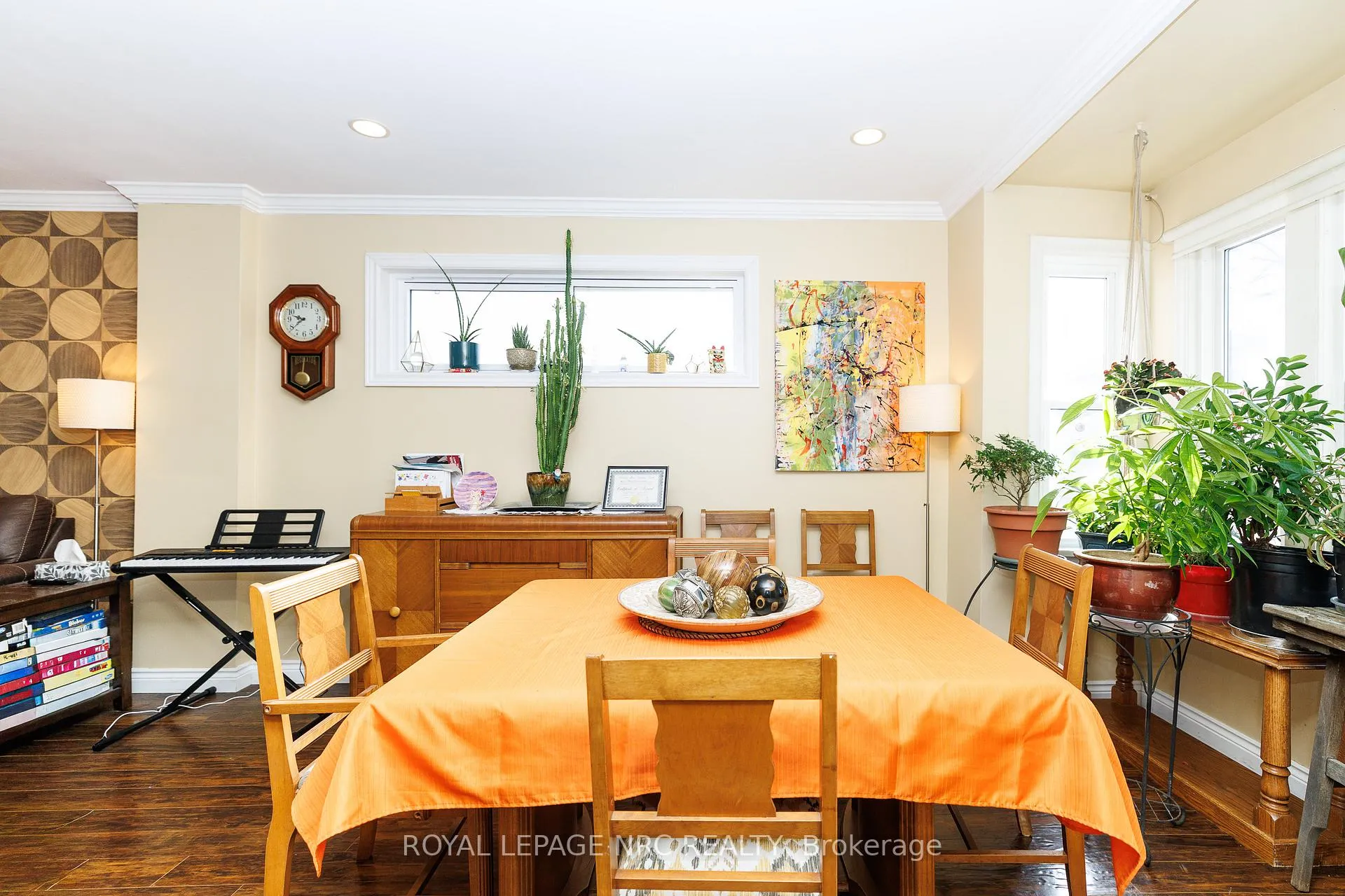 Photo 10 of 78 Russell Avenue, St. Catharines, Downtown — HOMEH