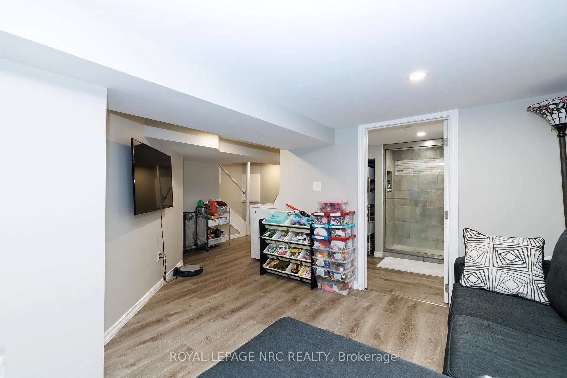 Photo 24 of 78 Russell Avenue, St. Catharines, Downtown — HOMEH