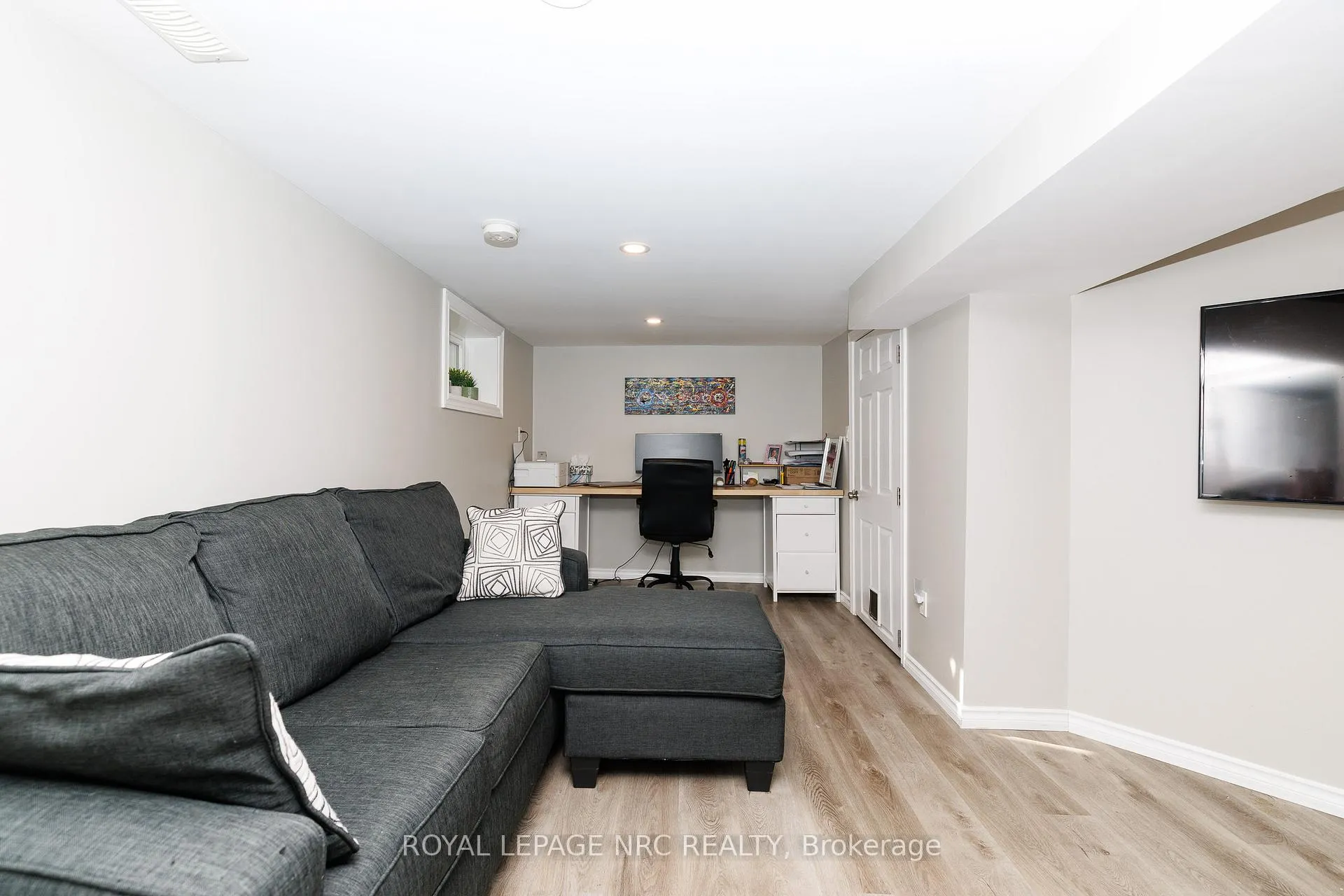 Photo 26 of 78 Russell Avenue, St. Catharines, Downtown — HOMEH