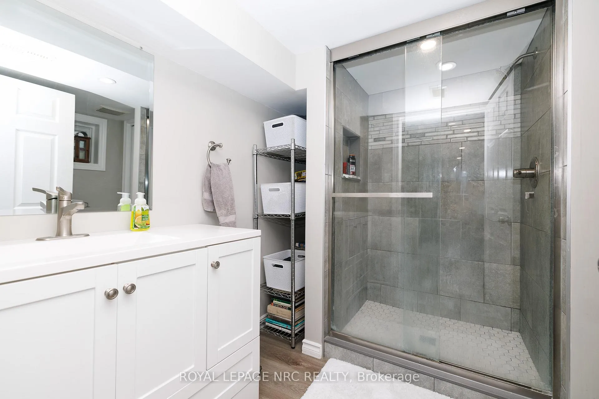 Photo 27 of 78 Russell Avenue, St. Catharines, Downtown — HOMEH