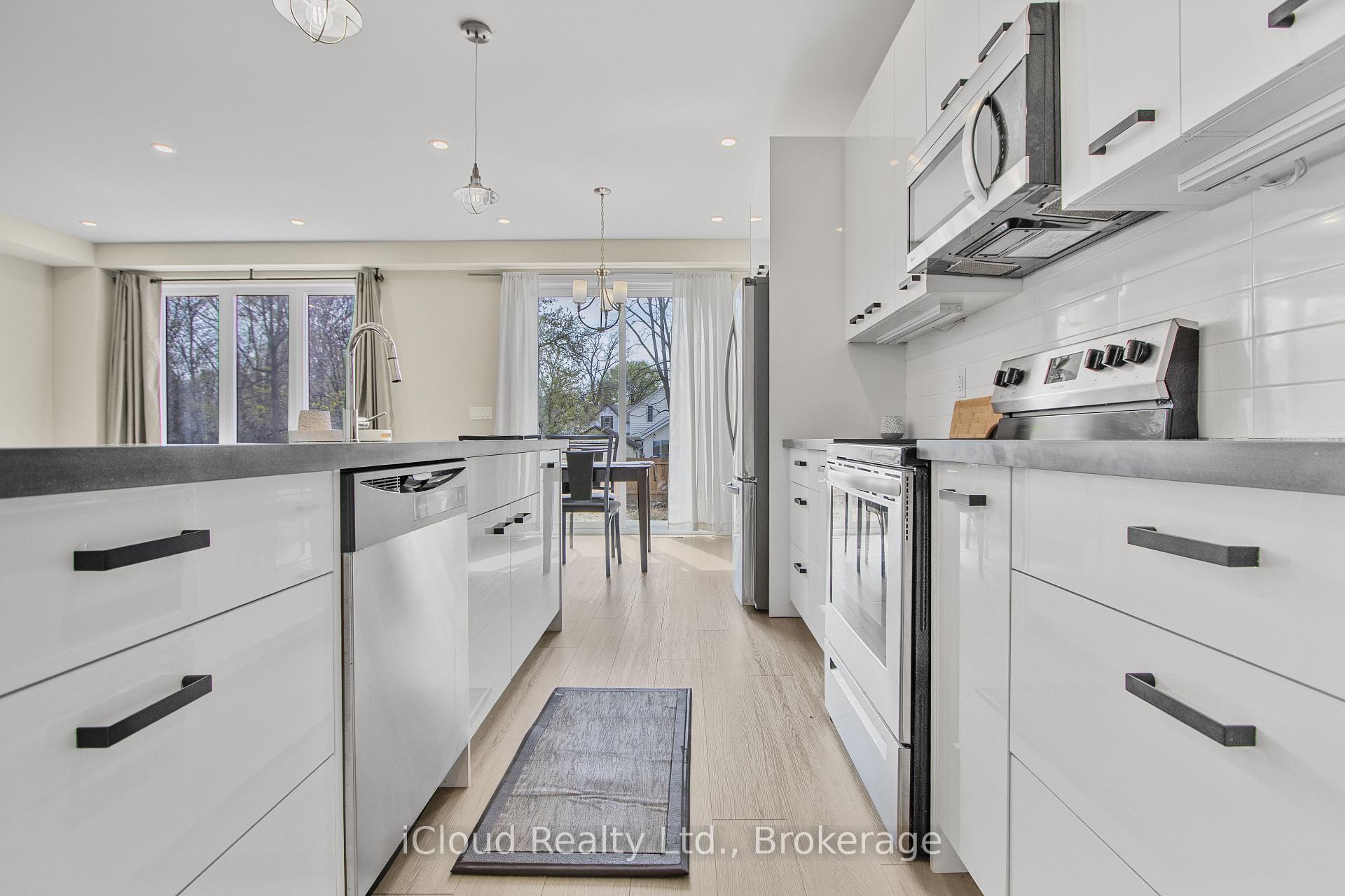 Photo 15 of 46 Lowell Street N, Cambridge — HOMEH