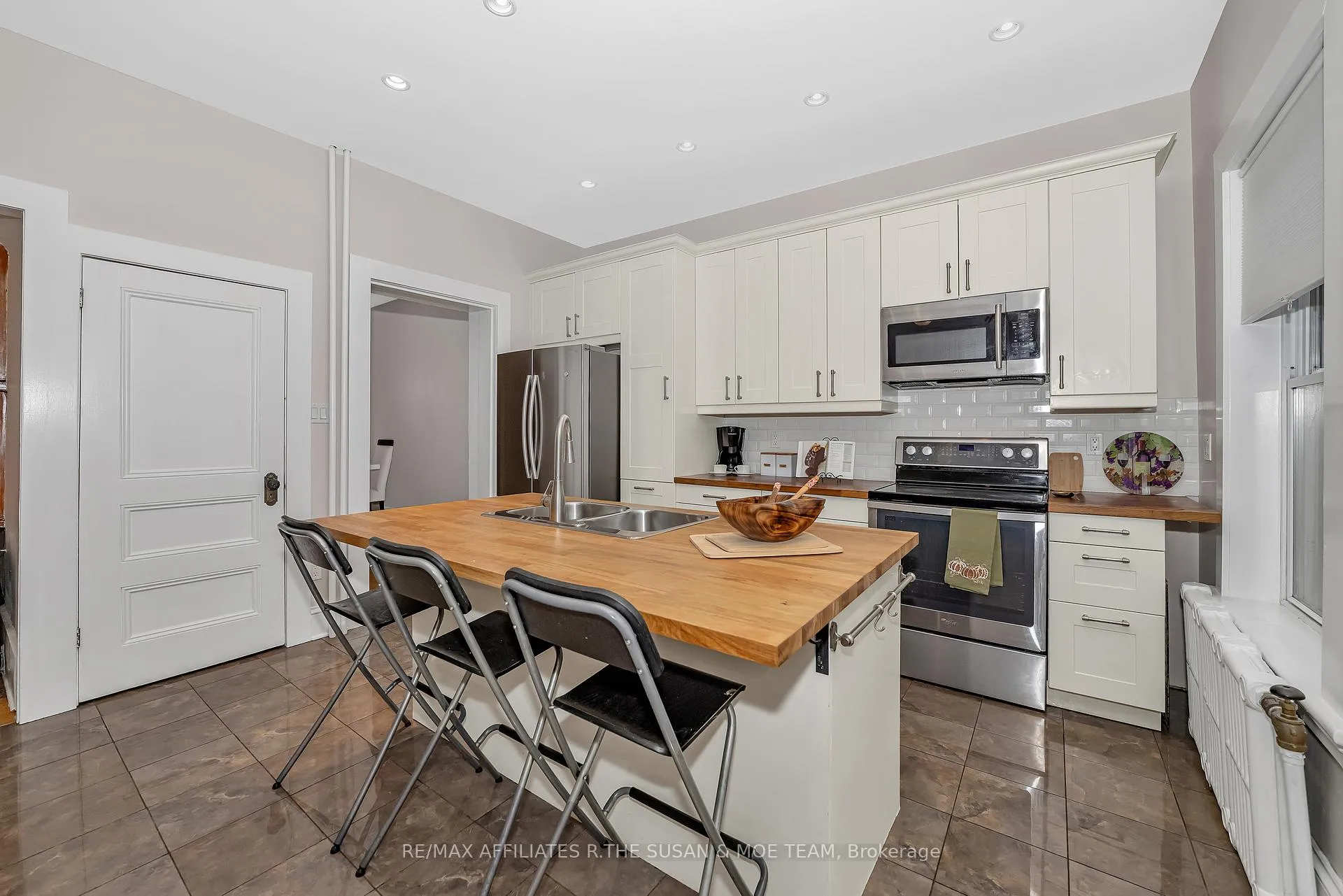 Photo 9 of 194 Augusta Street, Ottawa, Sandy Hill — HOMEH