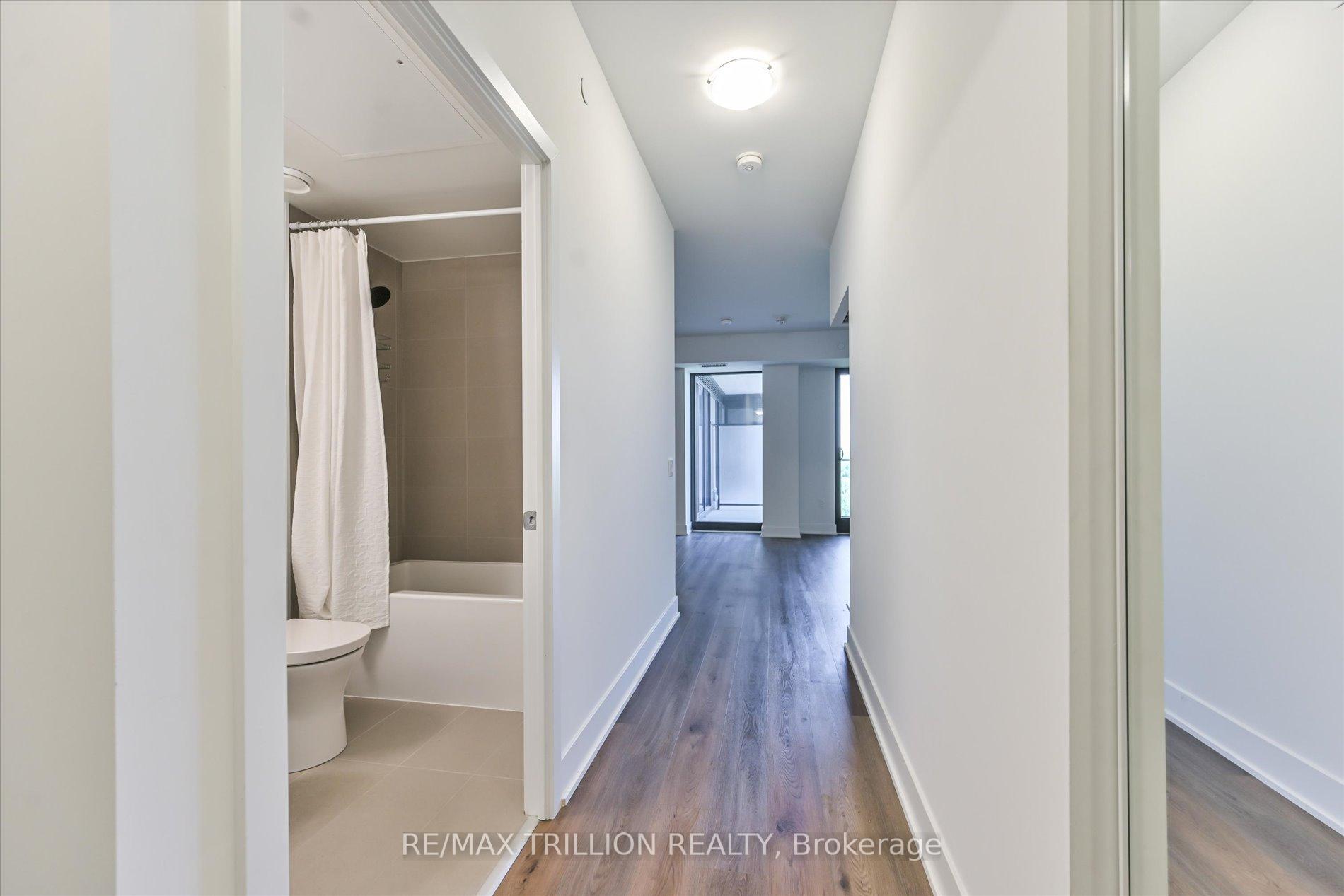 Photo 8 of Unit 801, 250 Lawrence Avenue W, Toronto, Lawrence Park North — HOMEH