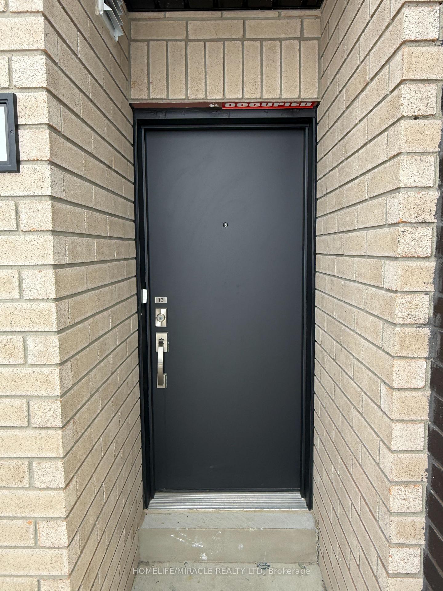 Photo 3 of Unit 13, 5 Romilly Avenue, Brampton, Northwest Brampton — HOMEH
