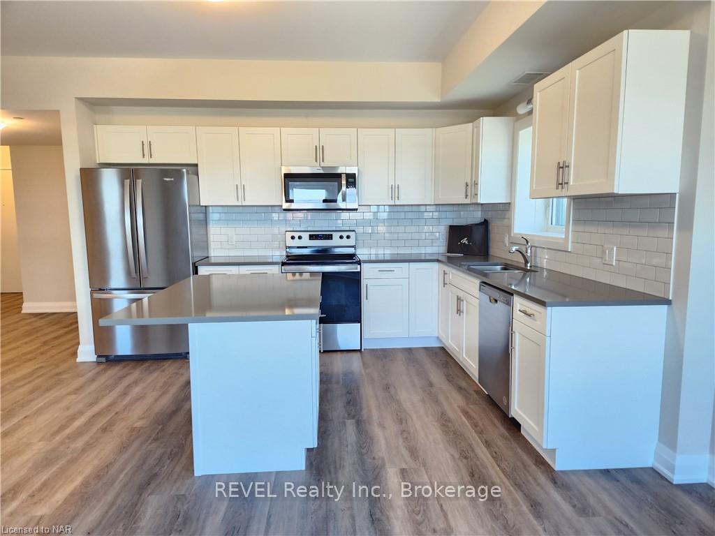 Photo 13 of Unit 413, 118 Summersides Boulevard, Pelham, Fonthill — HOMEH