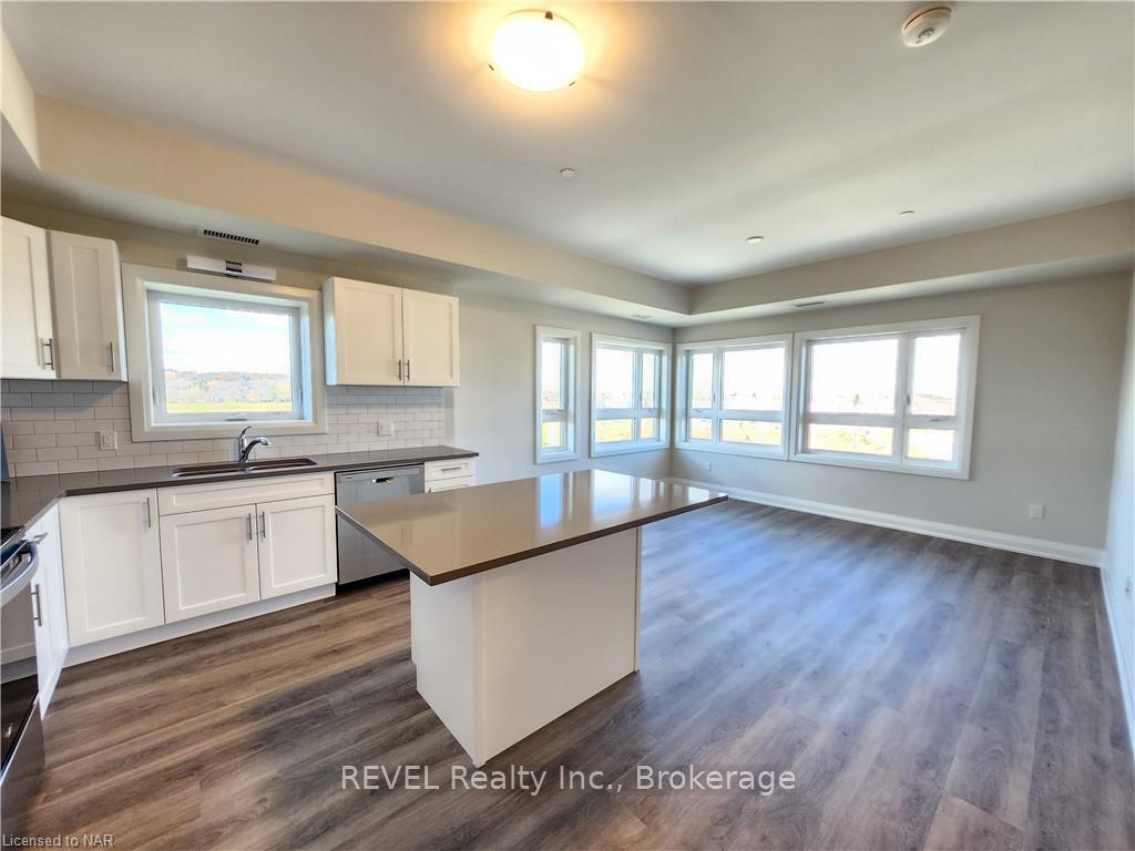 Photo 14 of Unit 413, 118 Summersides Boulevard, Pelham, Fonthill — HOMEH