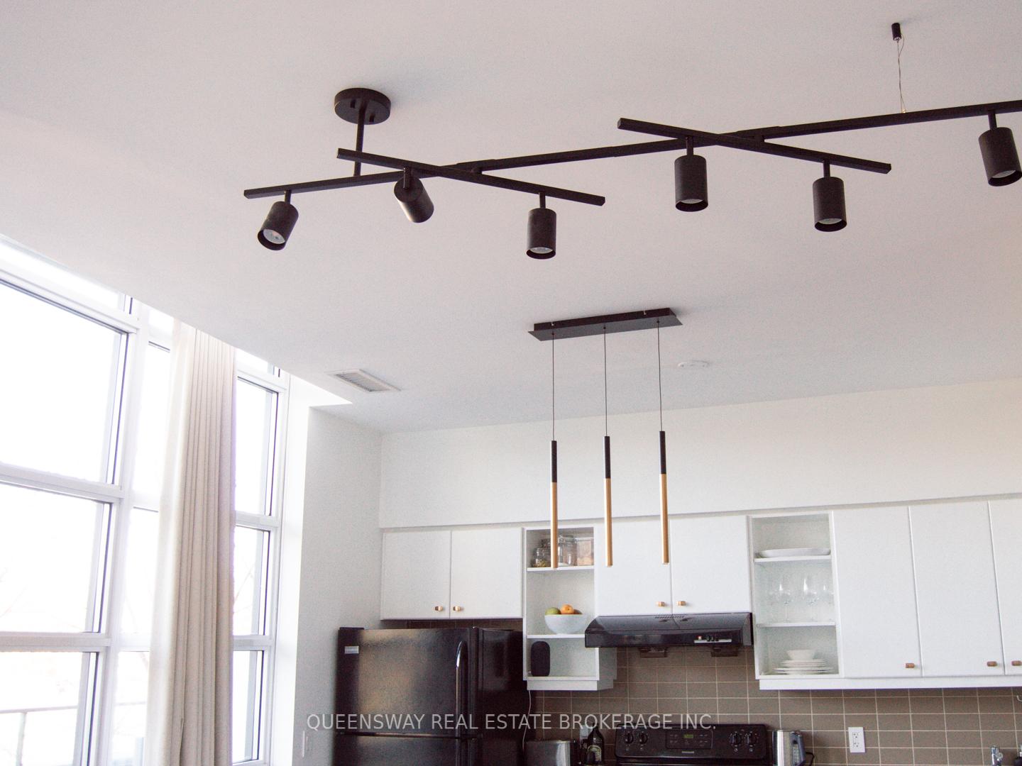 Photo 7 of Unit 122, 35 Brian Peck Crescent, Toronto, Thorncliffe Park — HOMEH