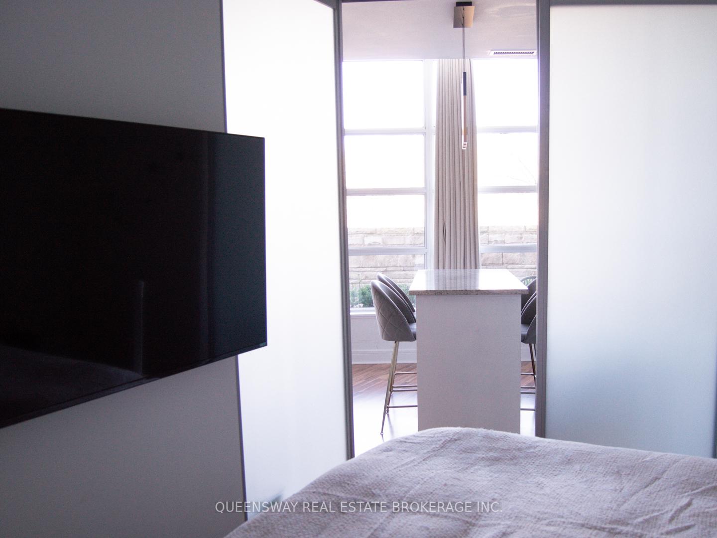 Photo 5 of Unit 122, 35 Brian Peck Crescent, Toronto, Thorncliffe Park — HOMEH