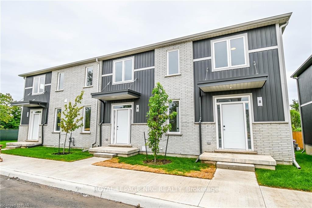 Photo 1 of Unit 8, 121A Moffatt Street, St. Catharines, Oakdale — HOMEH