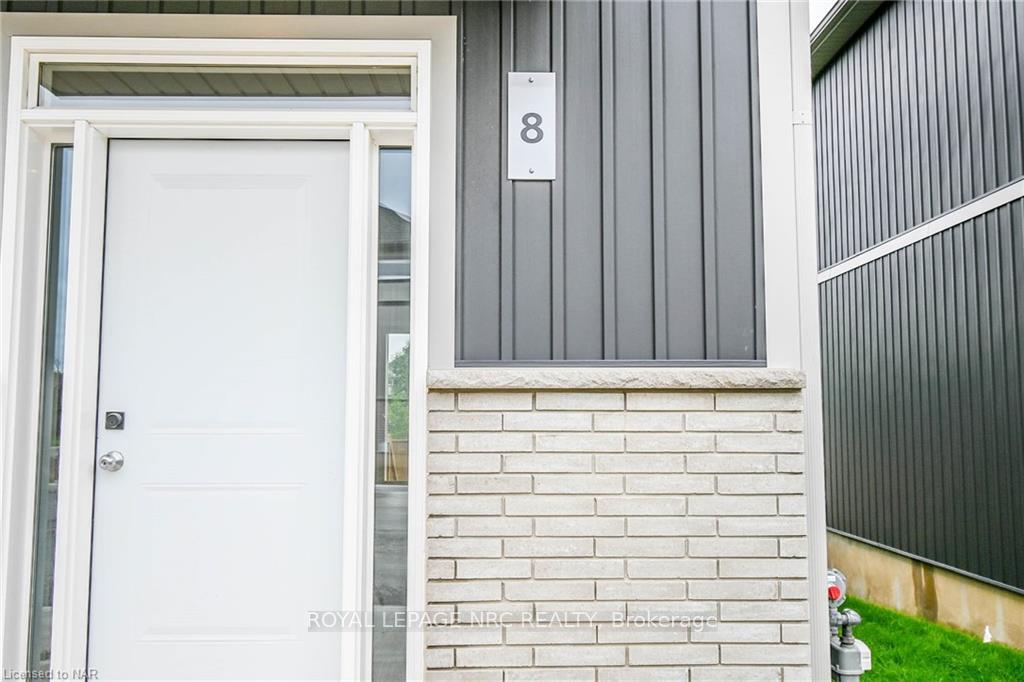 Photo 3 of Unit 8, 121A Moffatt Street, St. Catharines, Oakdale — HOMEH