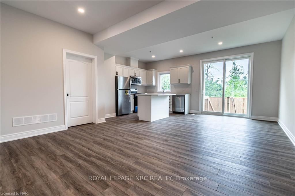 Photo 9 of Unit 8, 121A Moffatt Street, St. Catharines, Oakdale — HOMEH