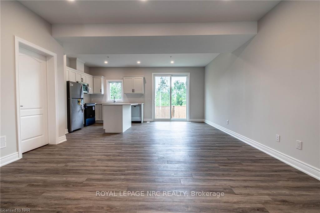 Photo 10 of Unit 8, 121A Moffatt Street, St. Catharines, Oakdale — HOMEH