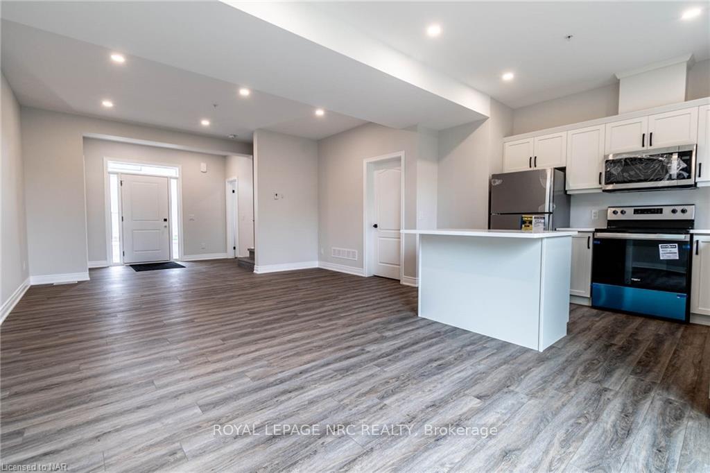 Photo 12 of Unit 8, 121A Moffatt Street, St. Catharines, Oakdale — HOMEH