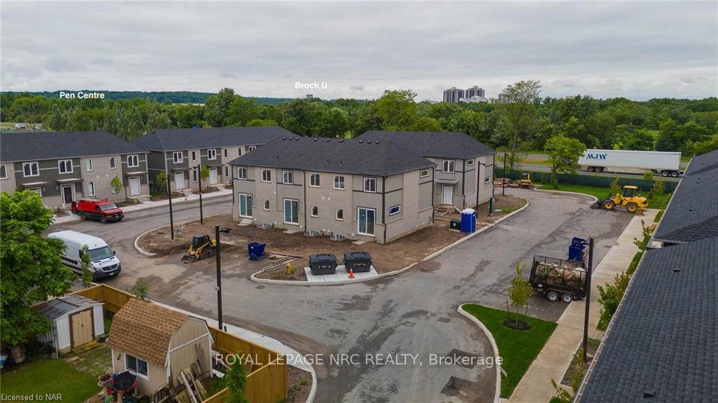 Photo 33 of Unit 8, 121A Moffatt Street, St. Catharines, Oakdale — HOMEH