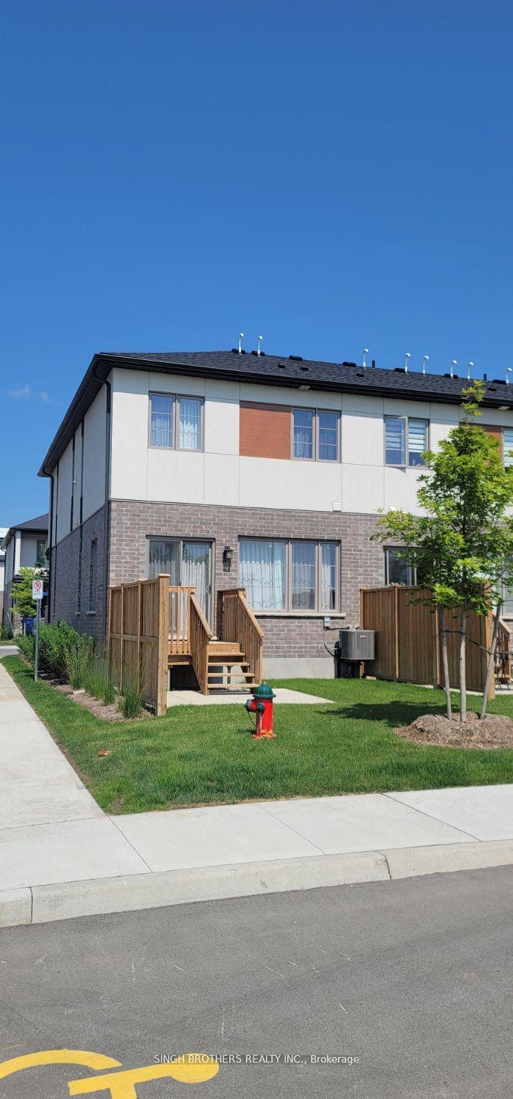 Photo 3 of 53 Steele Crescent, Guelph, St. Patrick's Ward — HOMEH