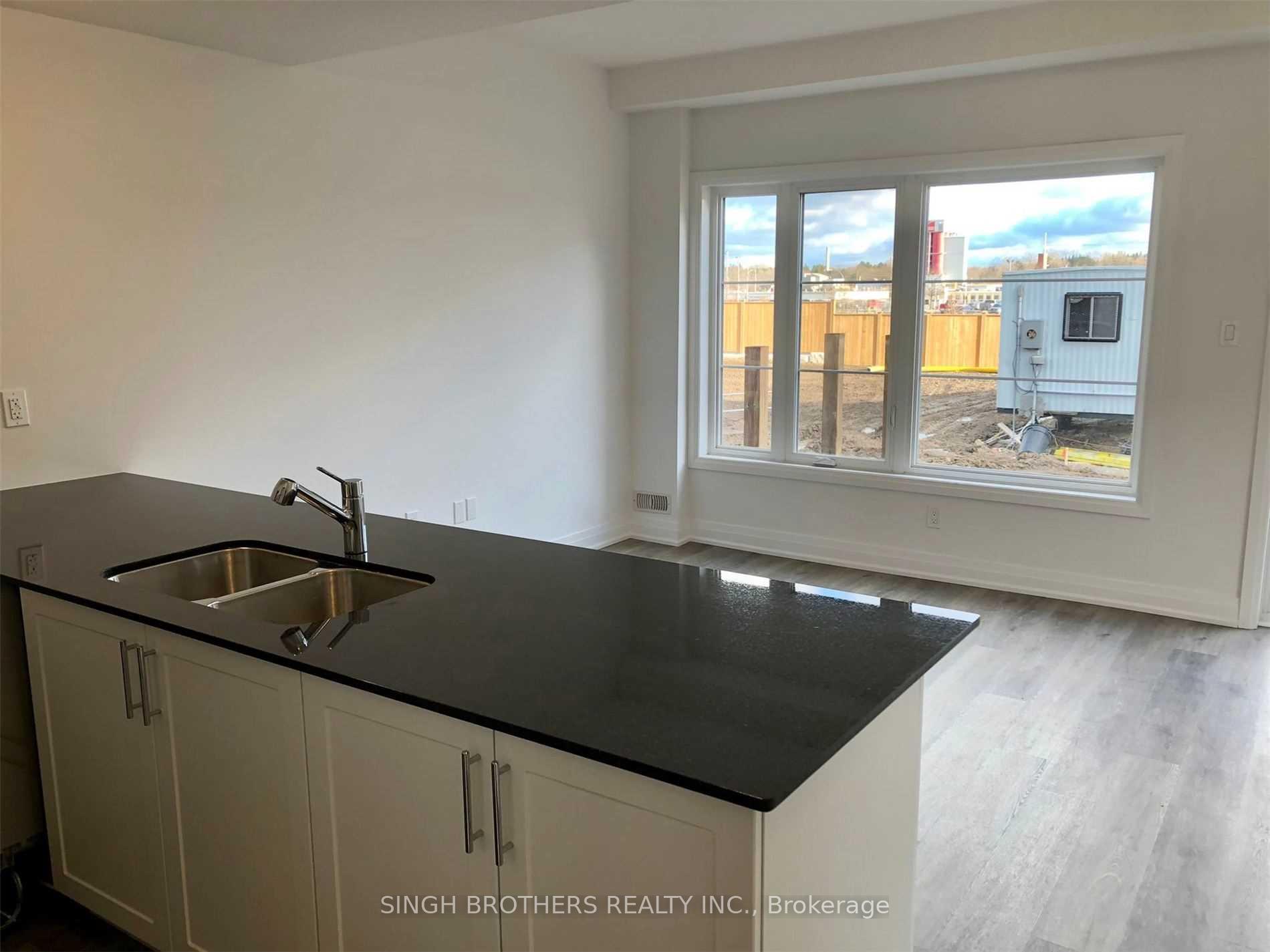 Photo 5 of 53 Steele Crescent, Guelph, St. Patrick's Ward — HOMEH