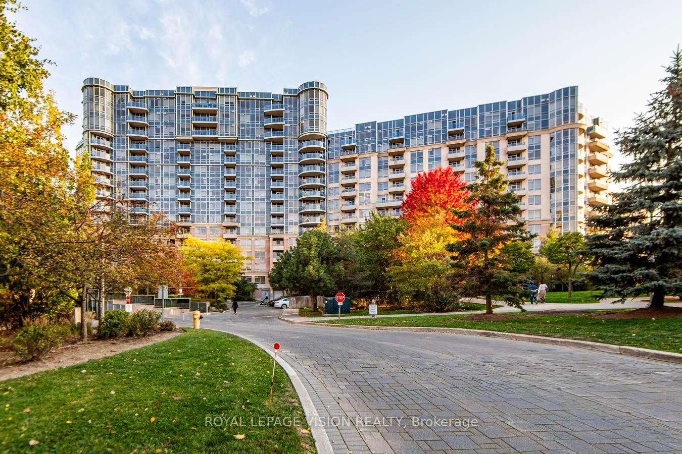 Photo 1 of Unit 583, 23 Cox Boulevard, Markham, Unionville — HOMEH