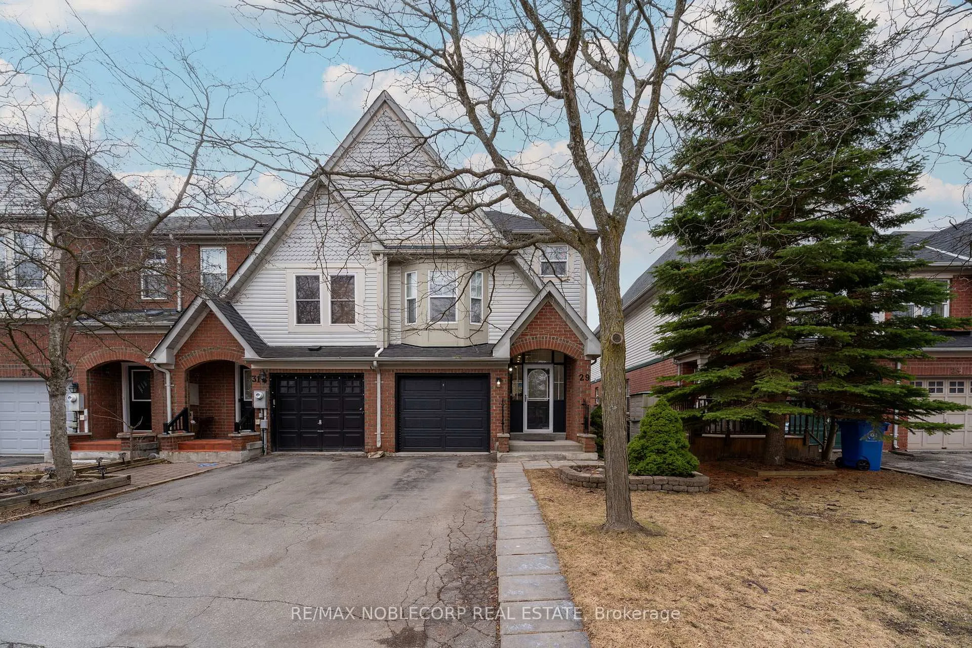 Photo 2 of 29 Mugford Road, Aurora, Bayview Wellington — HOMEH