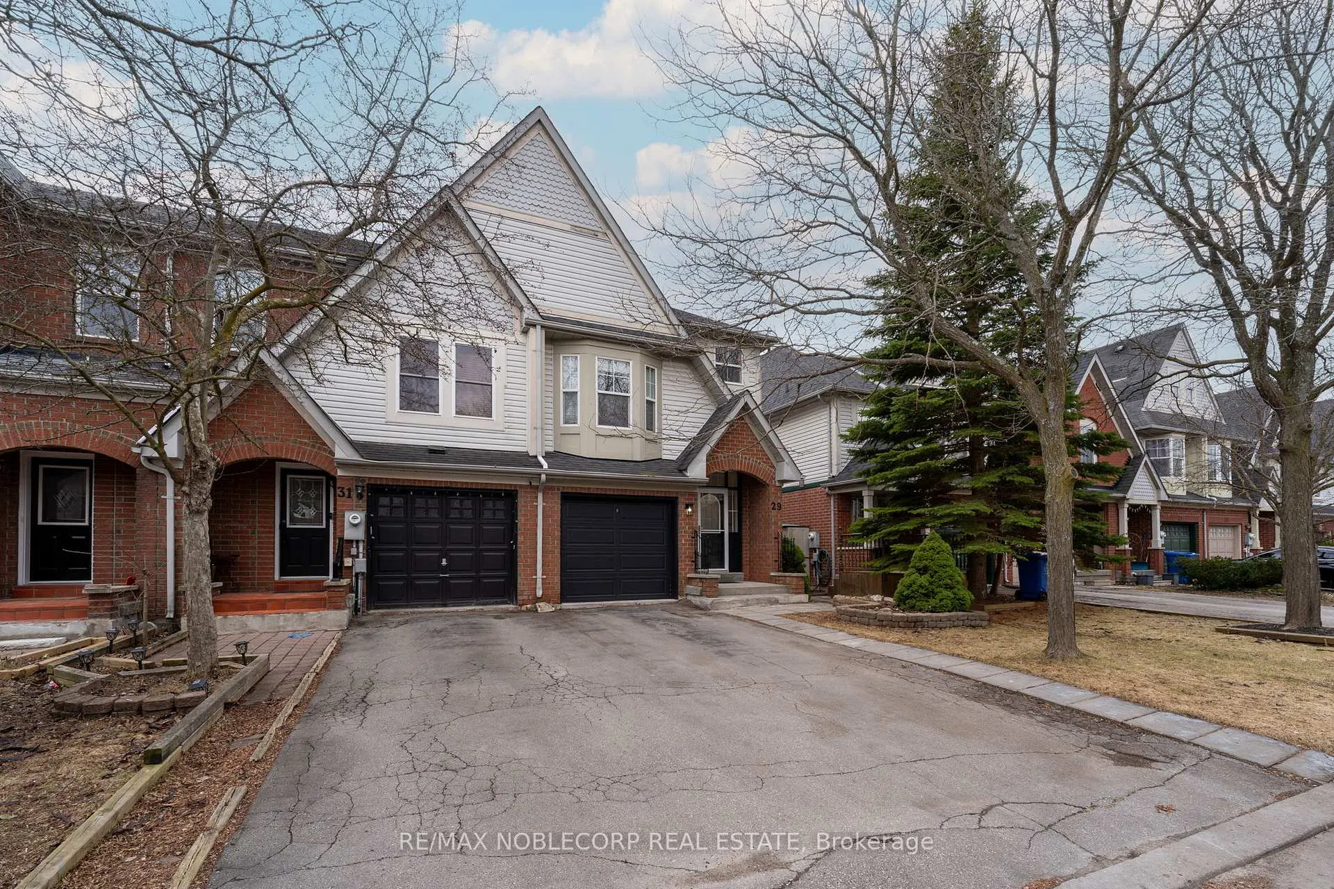Photo 3 of 29 Mugford Road, Aurora, Bayview Wellington — HOMEH