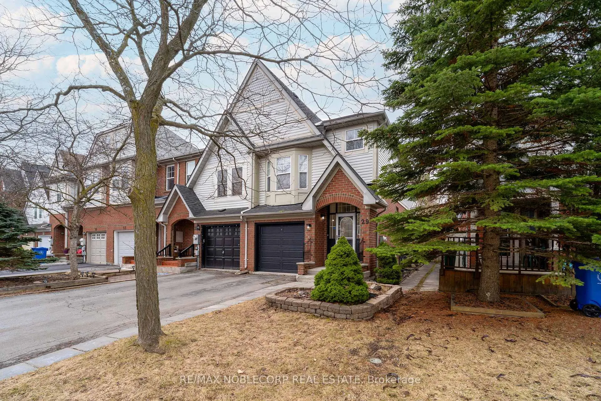 Photo 4 of 29 Mugford Road, Aurora, Bayview Wellington — HOMEH