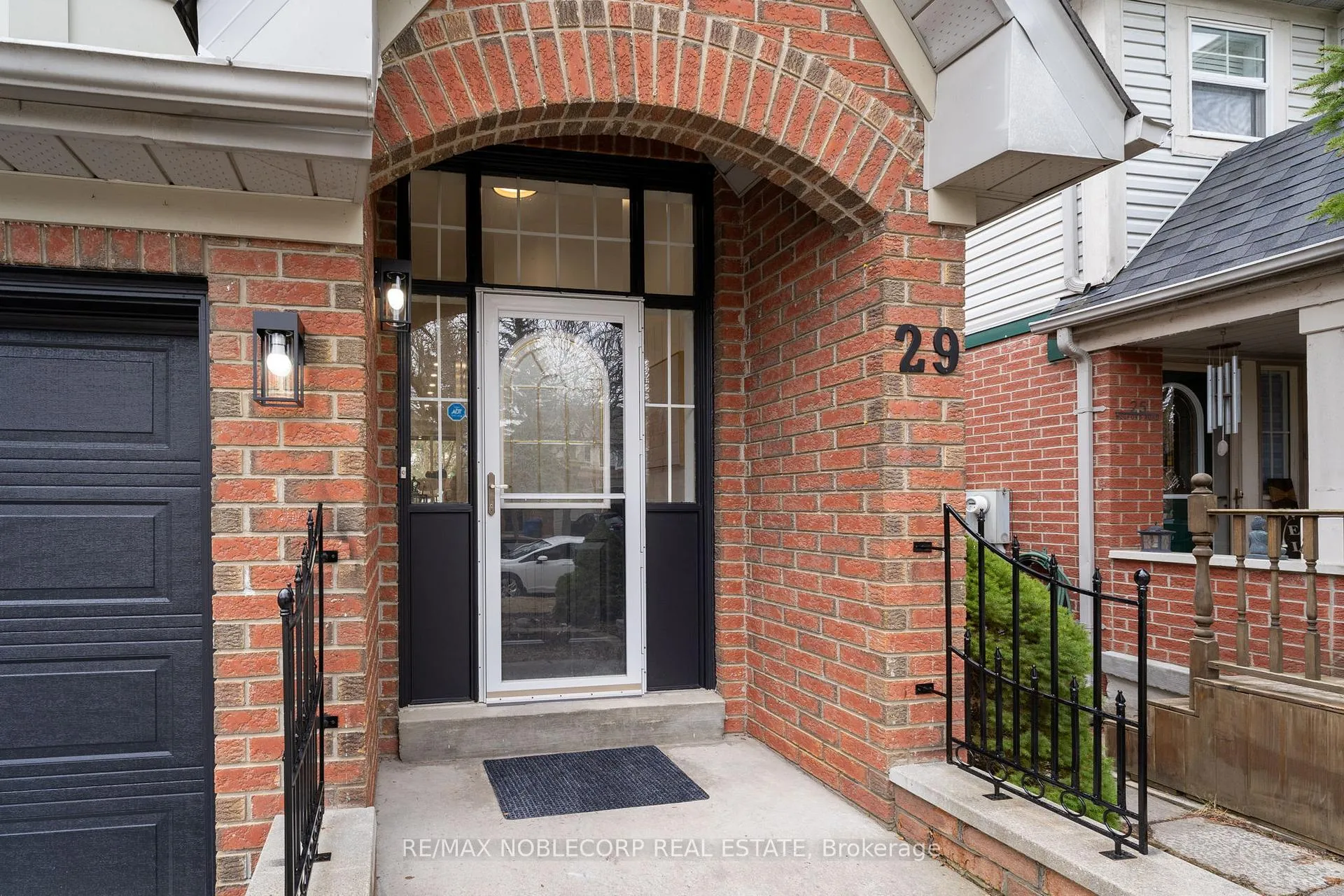 Photo 5 of 29 Mugford Road, Aurora, Bayview Wellington — HOMEH