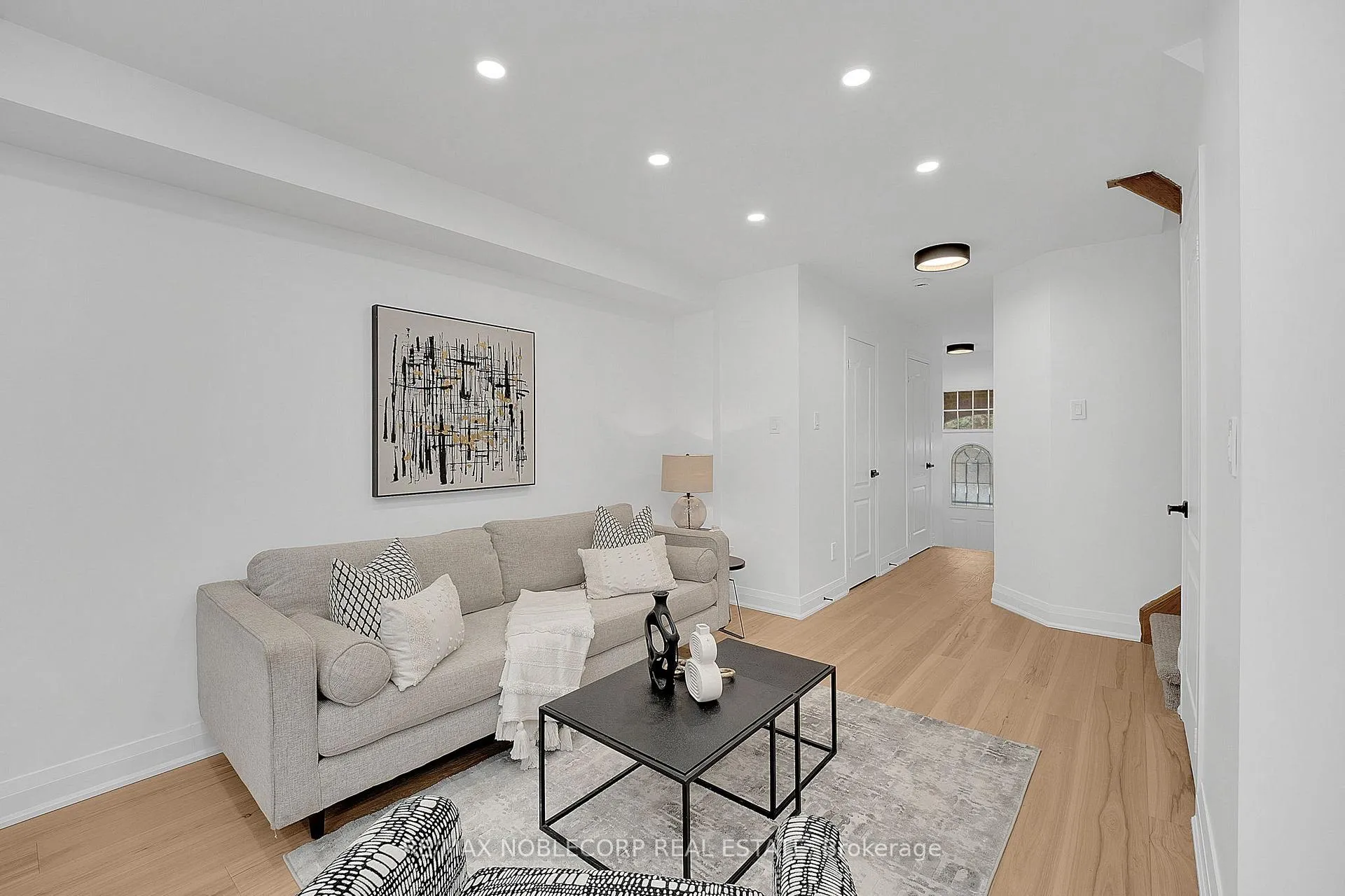Photo 8 of 29 Mugford Road, Aurora, Bayview Wellington — HOMEH