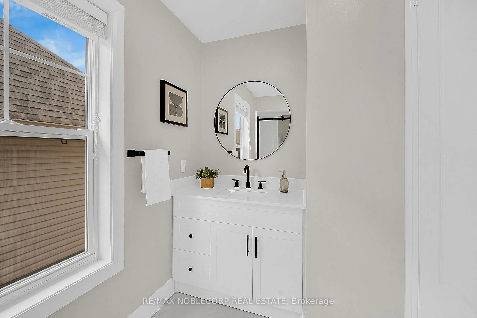 Photo 23 of 29 Mugford Road, Aurora, Bayview Wellington — HOMEH