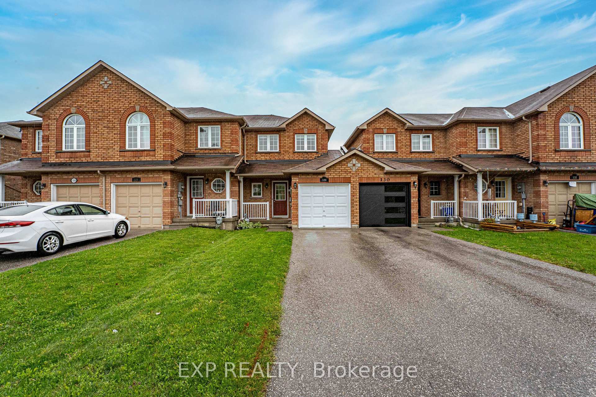 Photo 1 of 128 Sydenham Wells, Barrie, Georgian Drive — HOMEH
