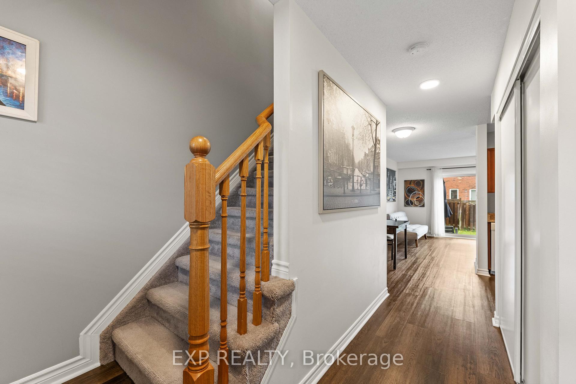 Photo 8 of 128 Sydenham Wells, Barrie, Georgian Drive — HOMEH