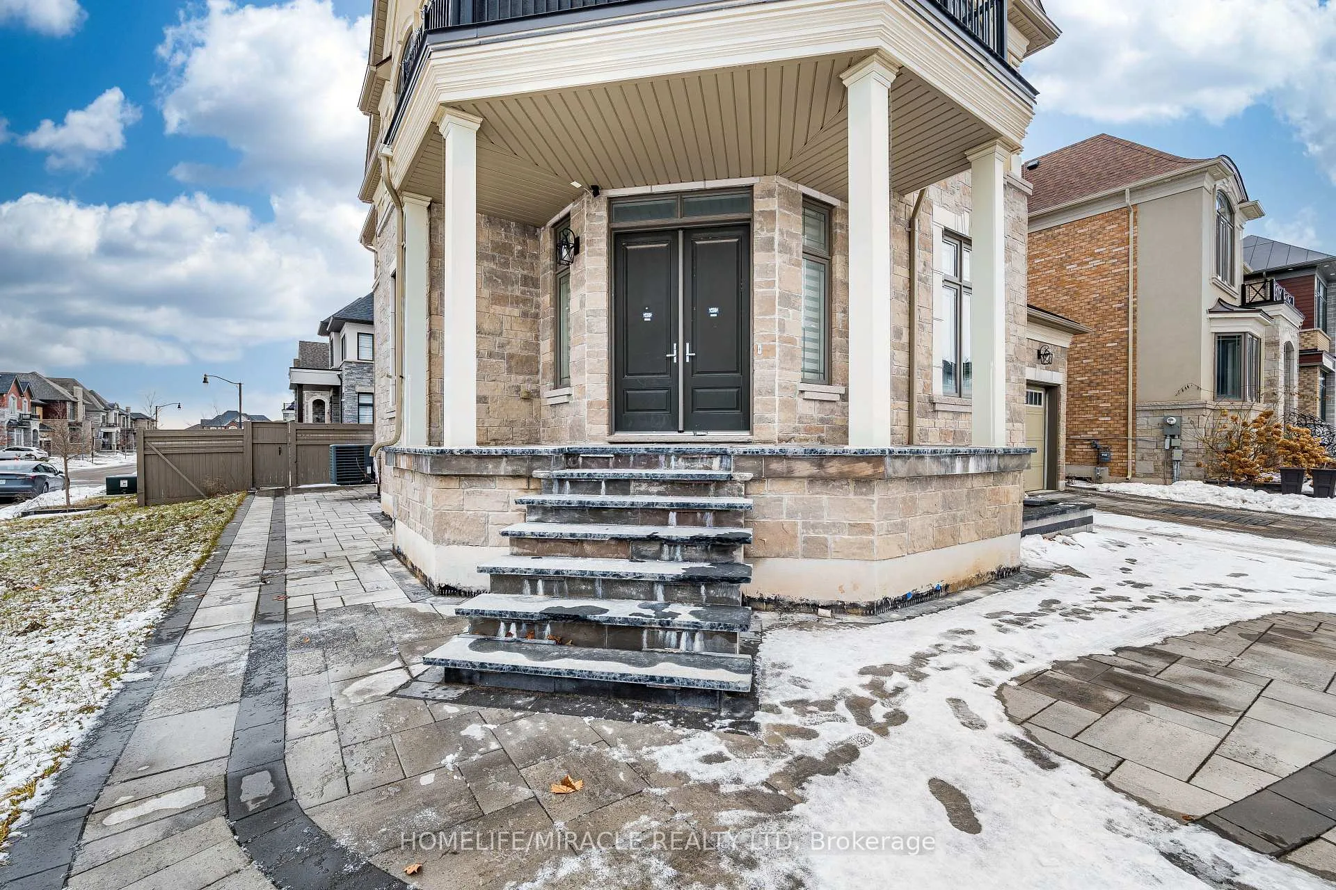 Photo 2 of 22 Longevity Road, Brampton, Northwest Brampton — HOMEH