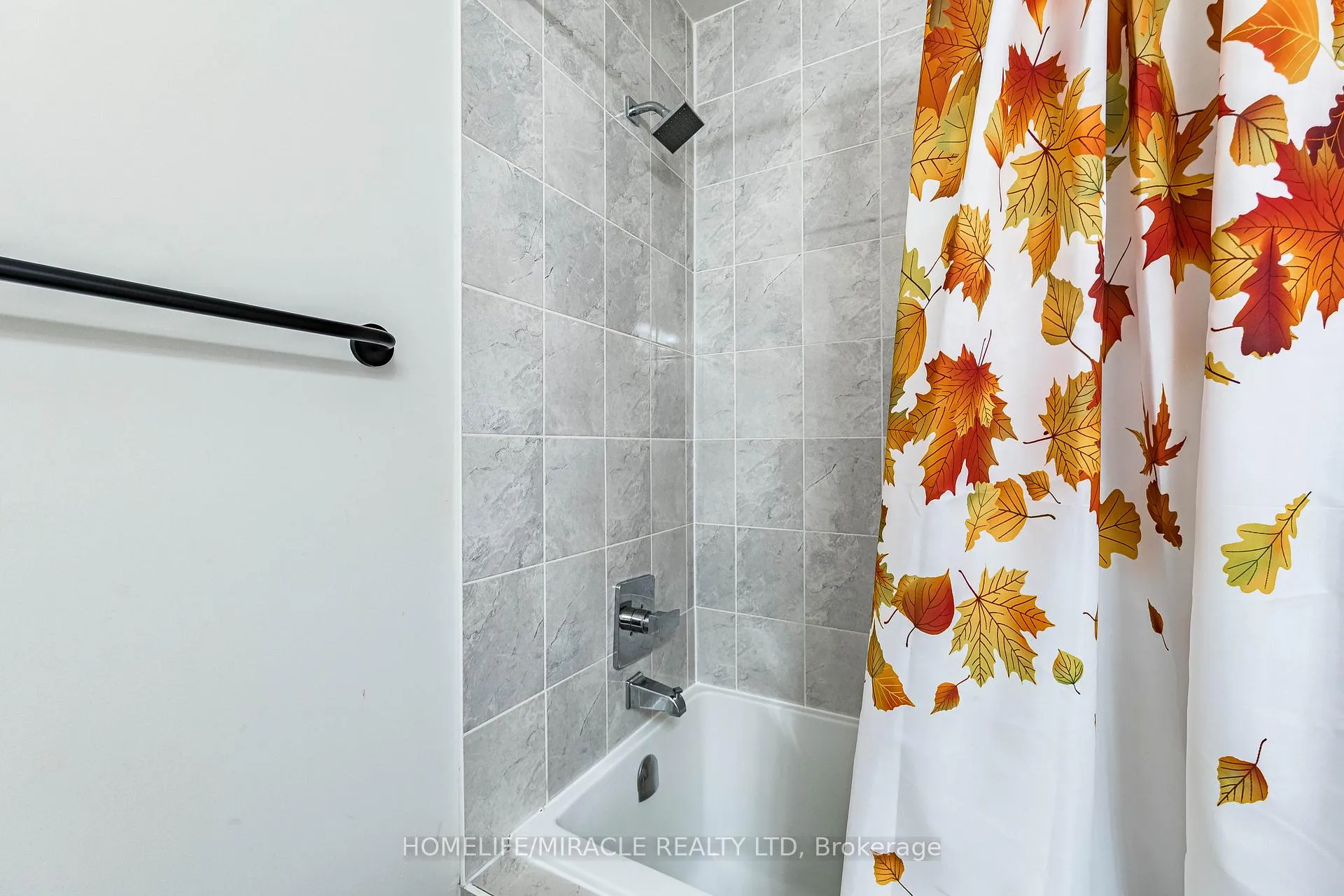 Photo 32 of 22 Longevity Road, Brampton, Northwest Brampton — HOMEH